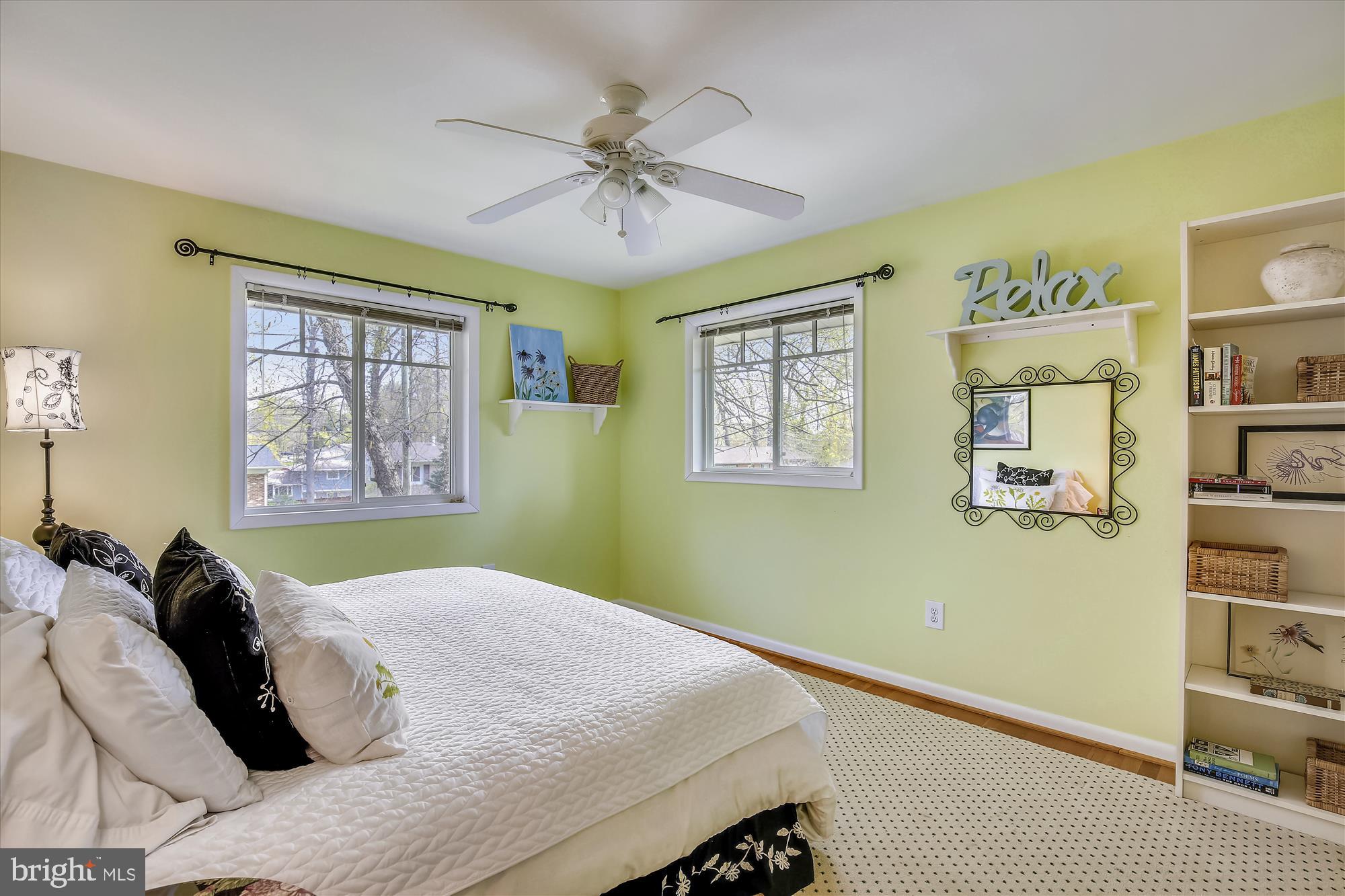 MANOR WOODS - Residential