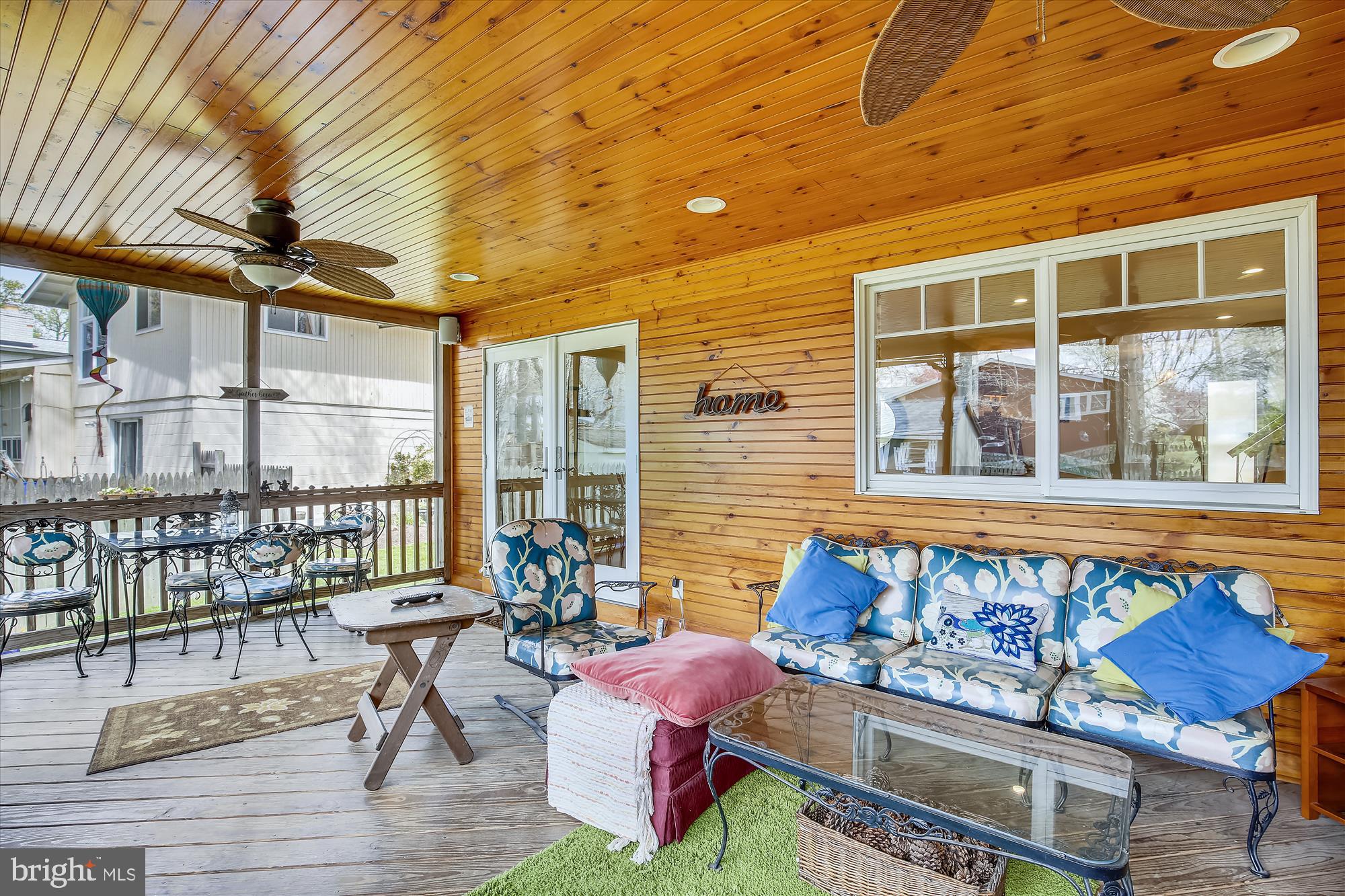 MANOR WOODS - Residential