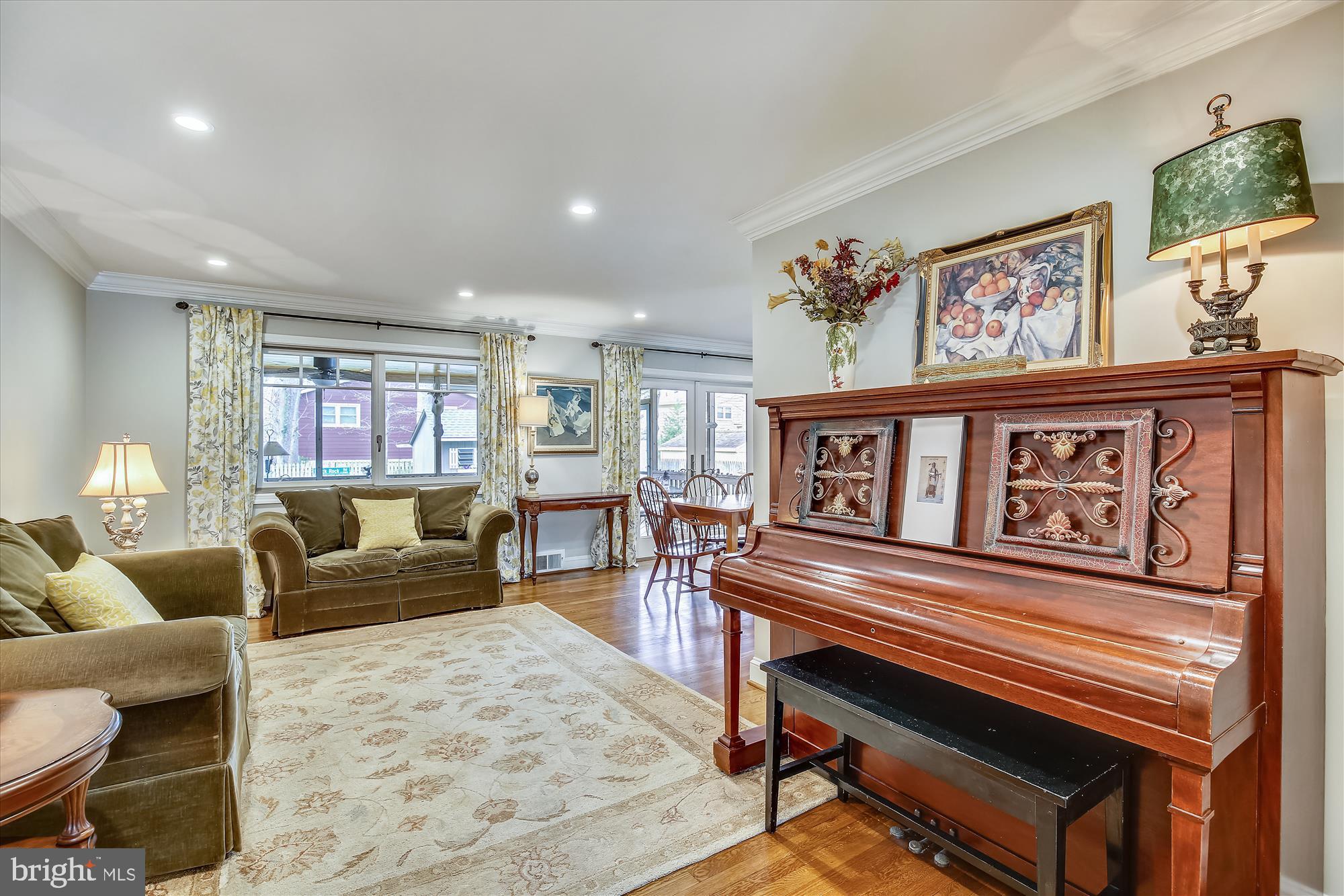 MANOR WOODS - Residential