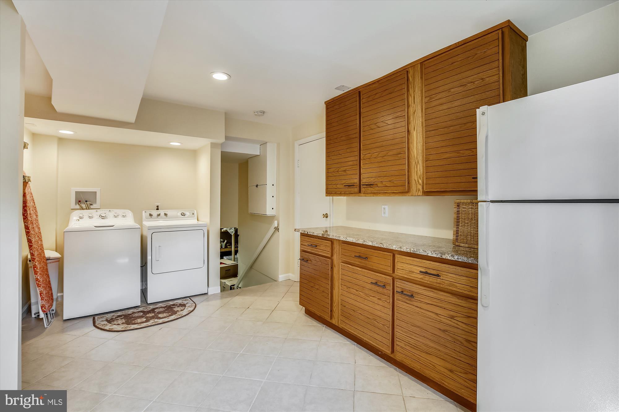 MANOR WOODS - Residential