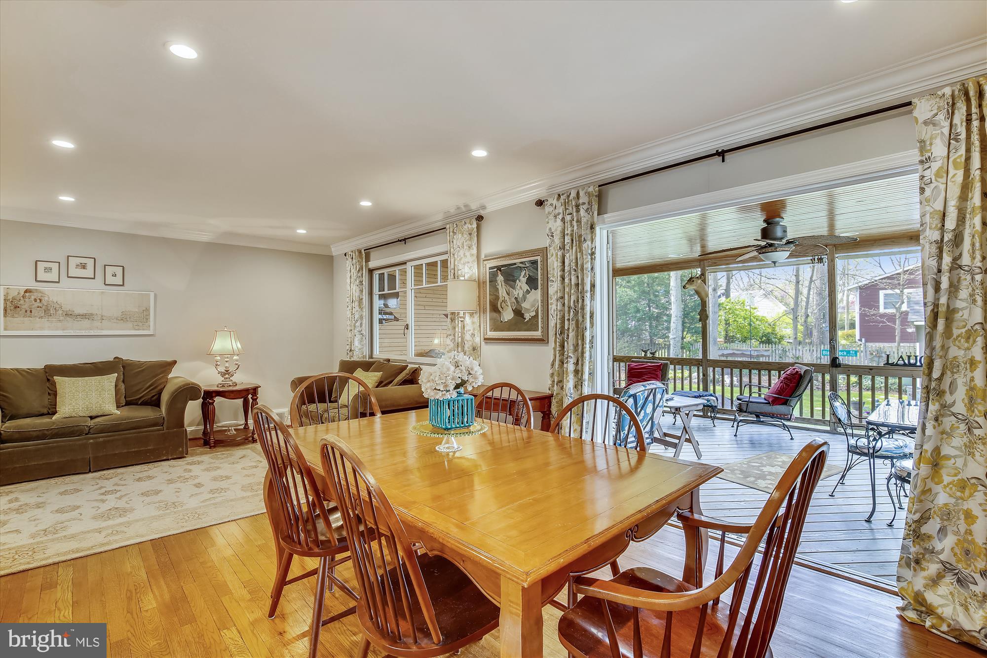 MANOR WOODS - Residential