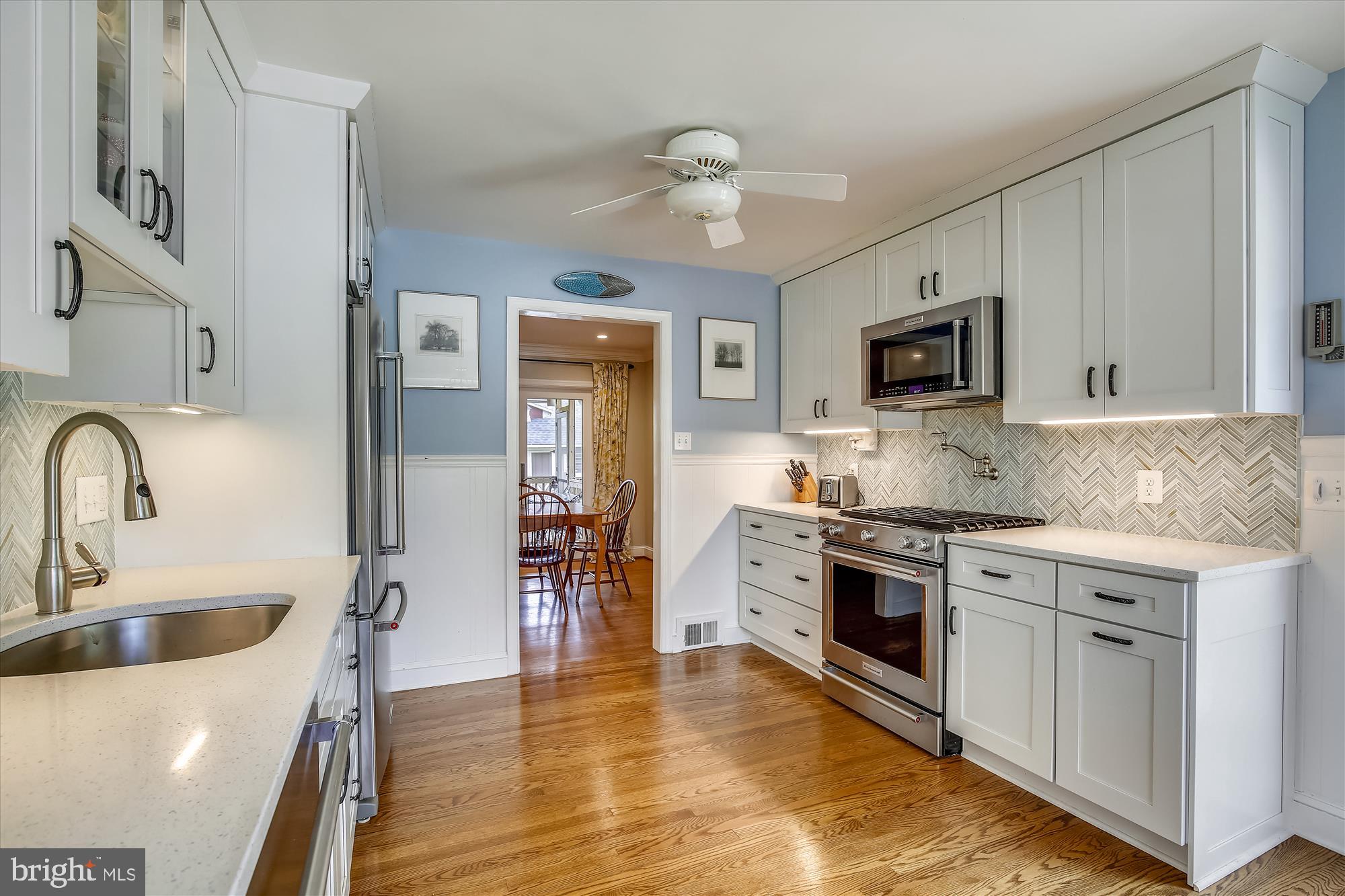 MANOR WOODS - Residential