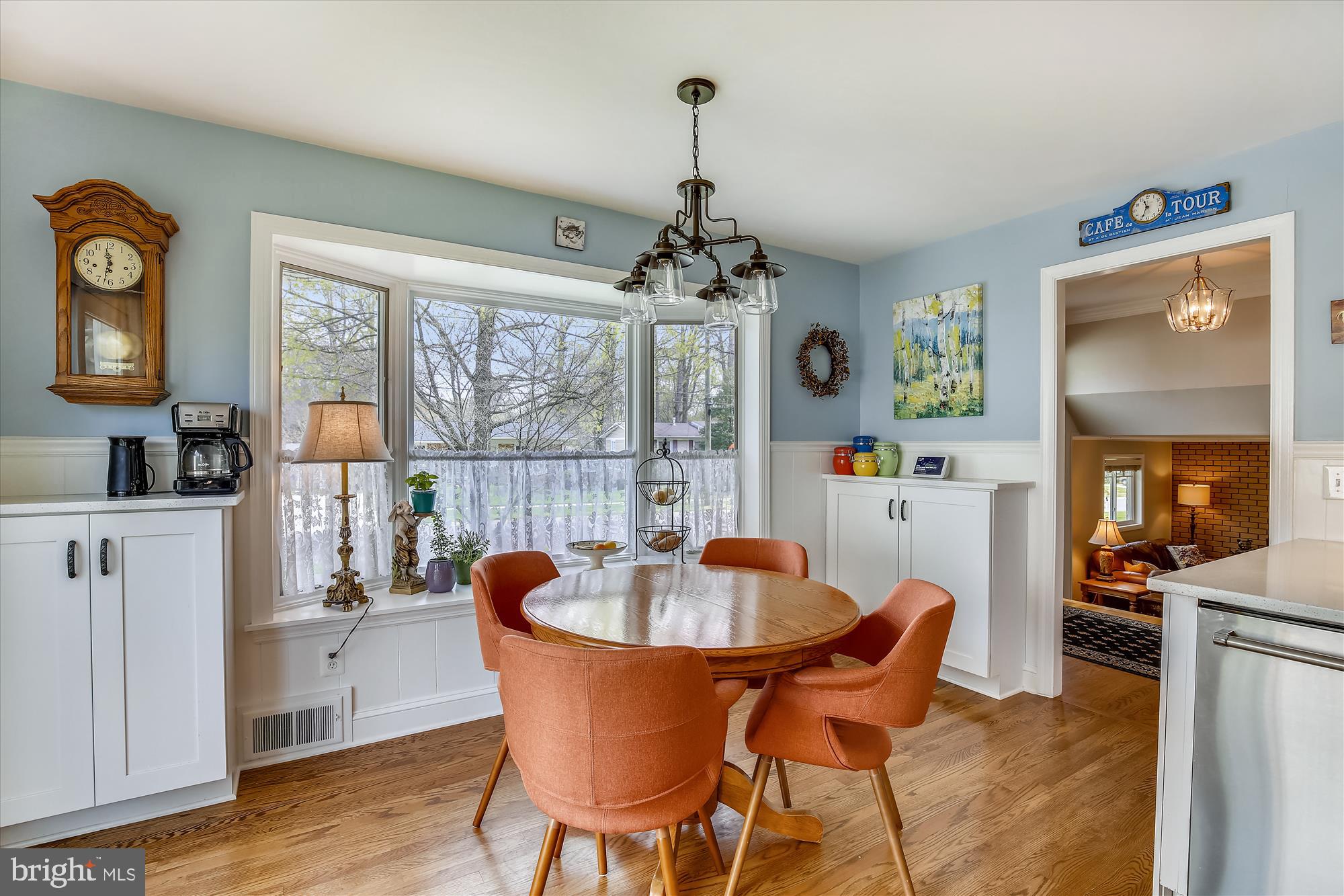 MANOR WOODS - Residential