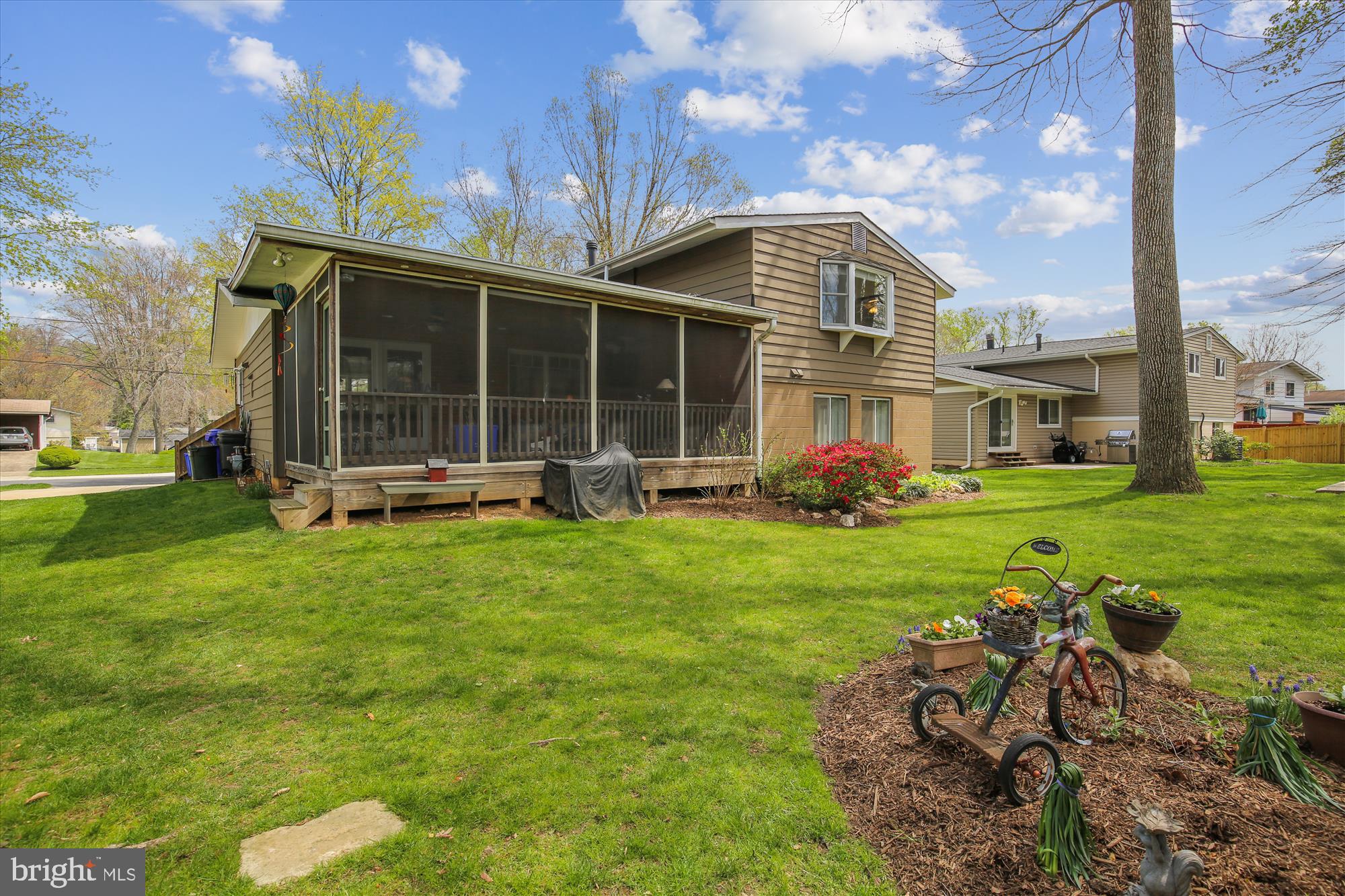 MANOR WOODS - Residential