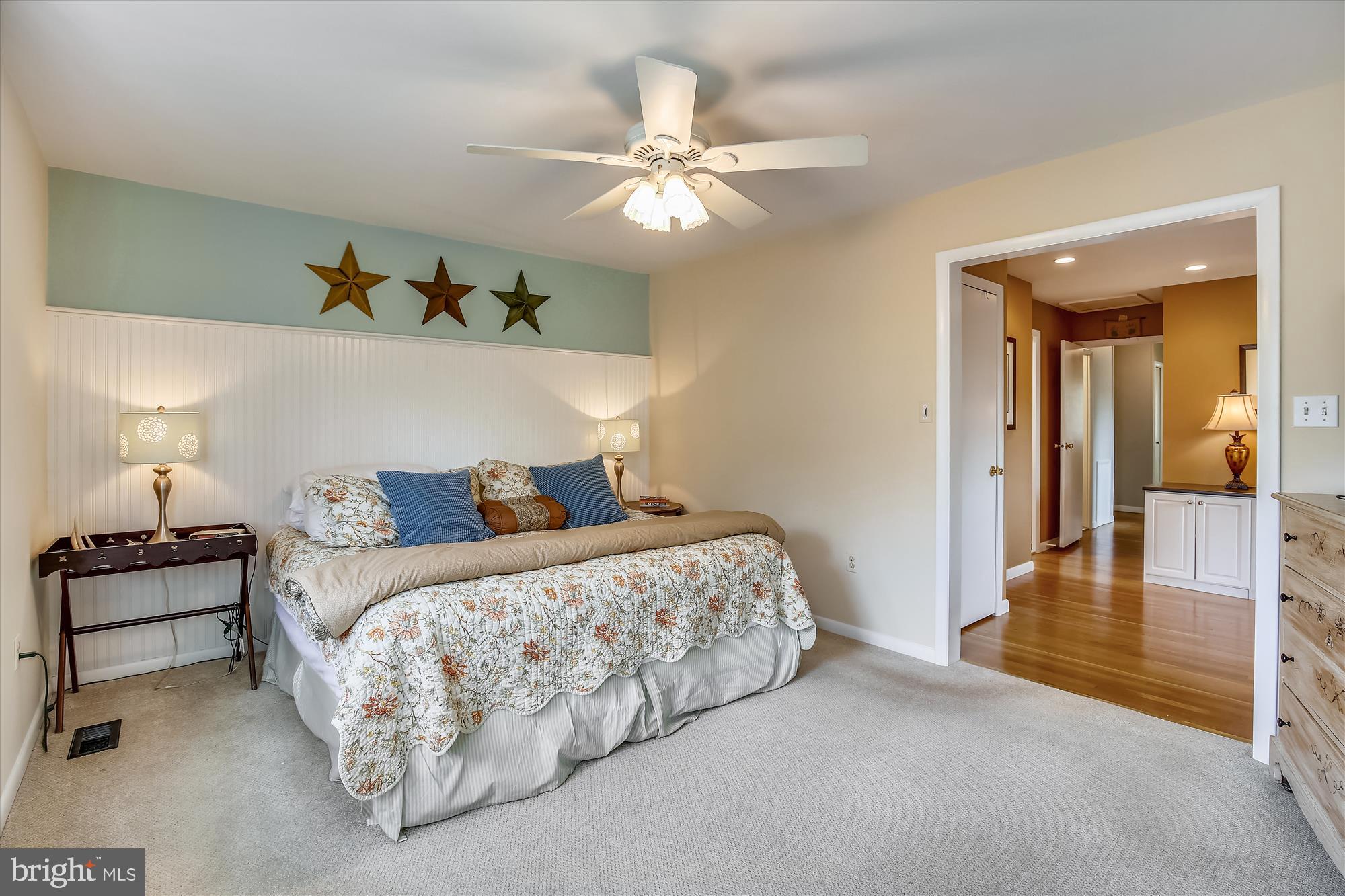 MANOR WOODS - Residential