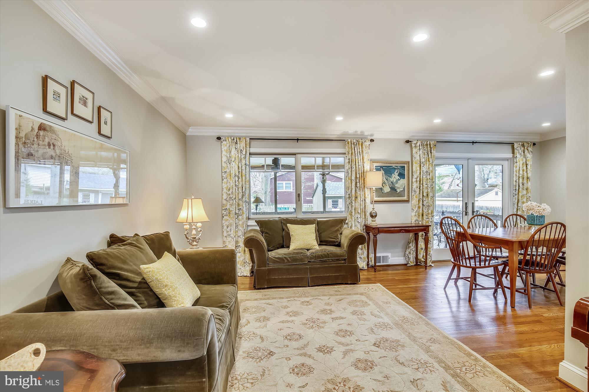 MANOR WOODS - Residential