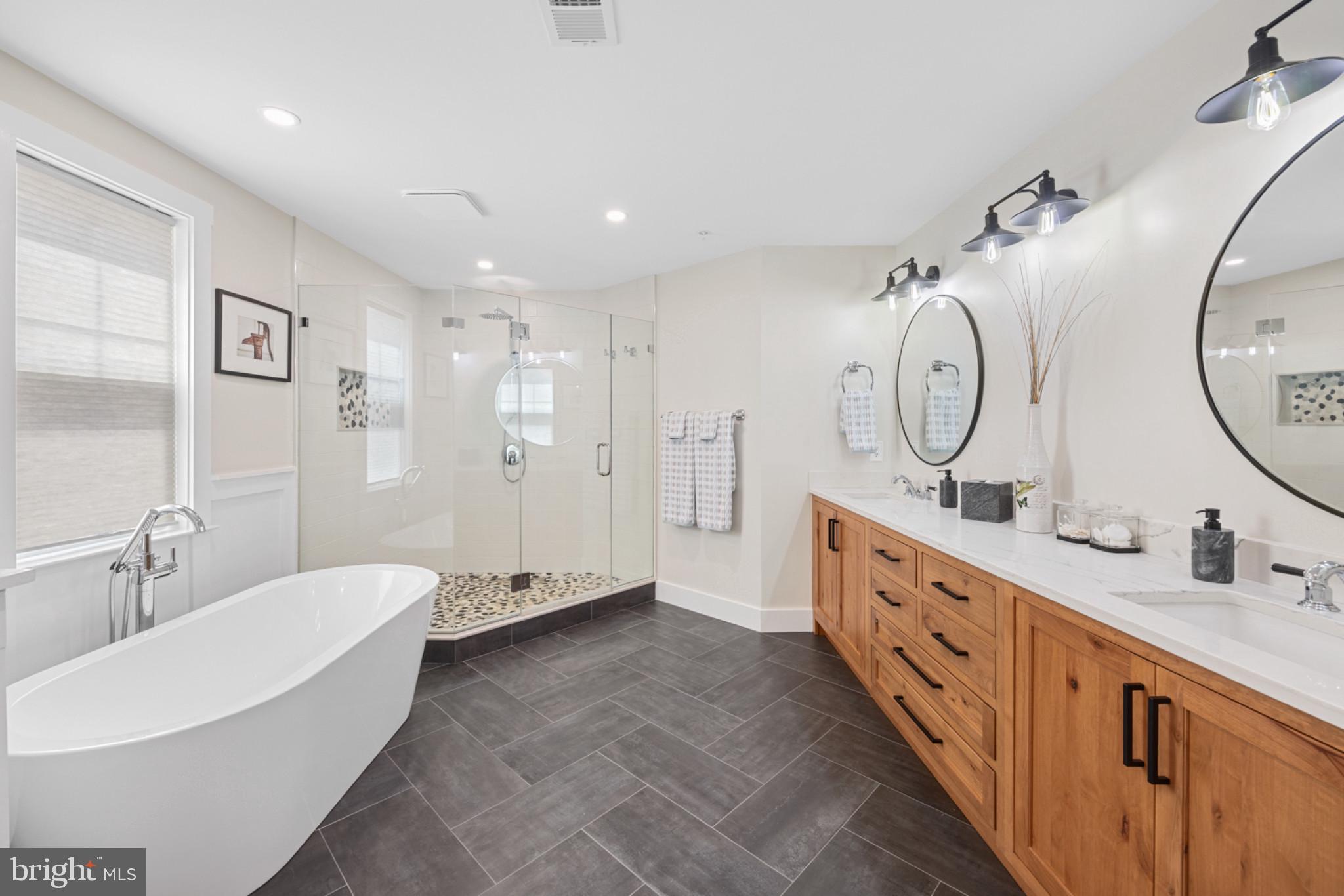 EASTPORT - Residential