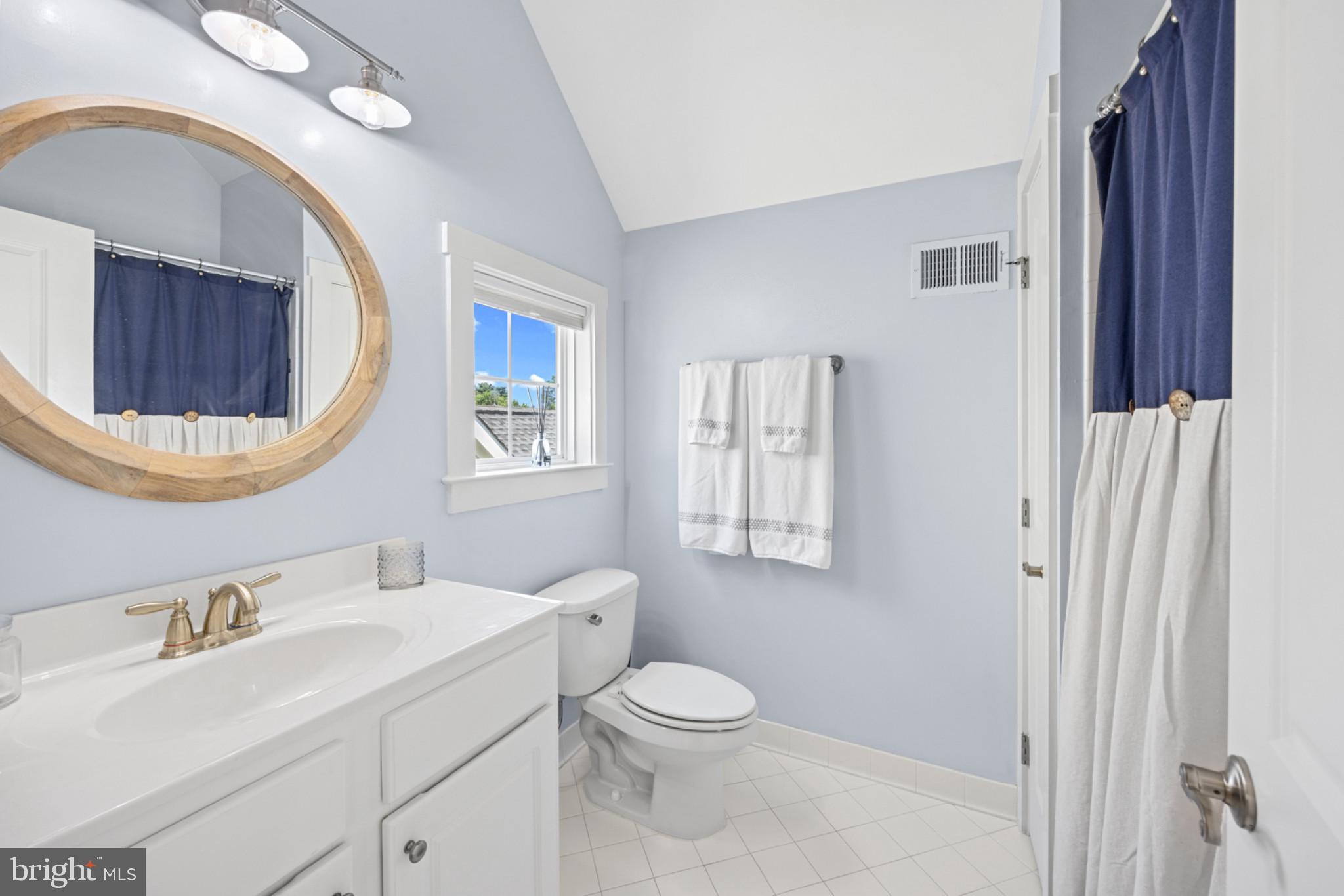 EASTPORT - Residential