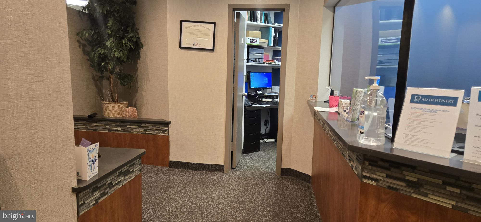 TOWERS IN WESTCHESTER PARK - Residential