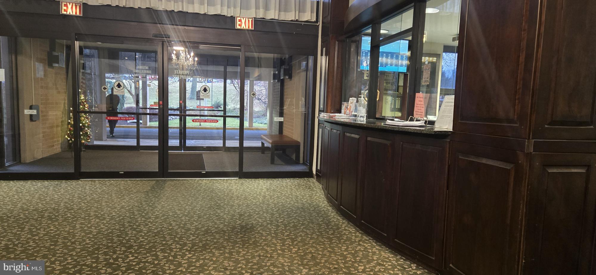 TOWERS IN WESTCHESTER PARK - Residential