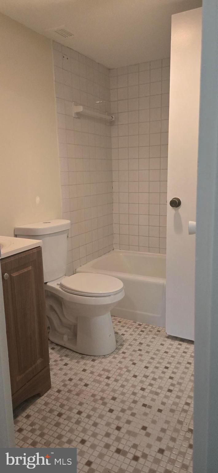 TOWERS IN WESTCHESTER PARK - Residential