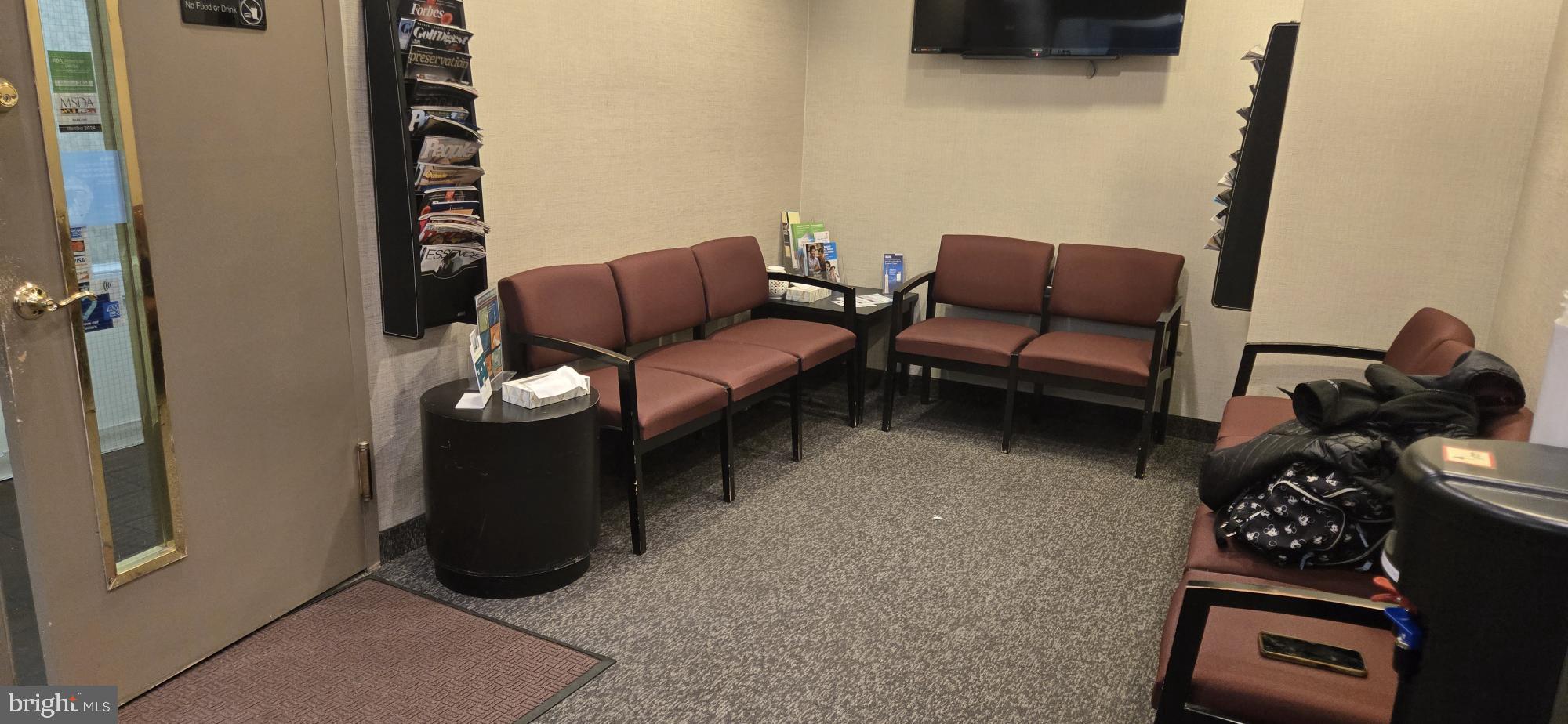 TOWERS IN WESTCHESTER PARK - Residential