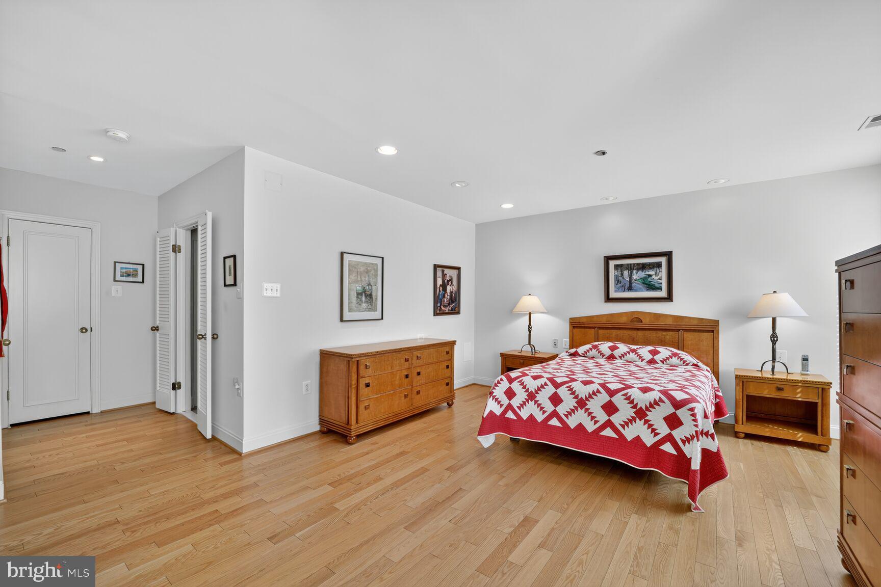 FRIENDSHIP HEIGHTS - Residential