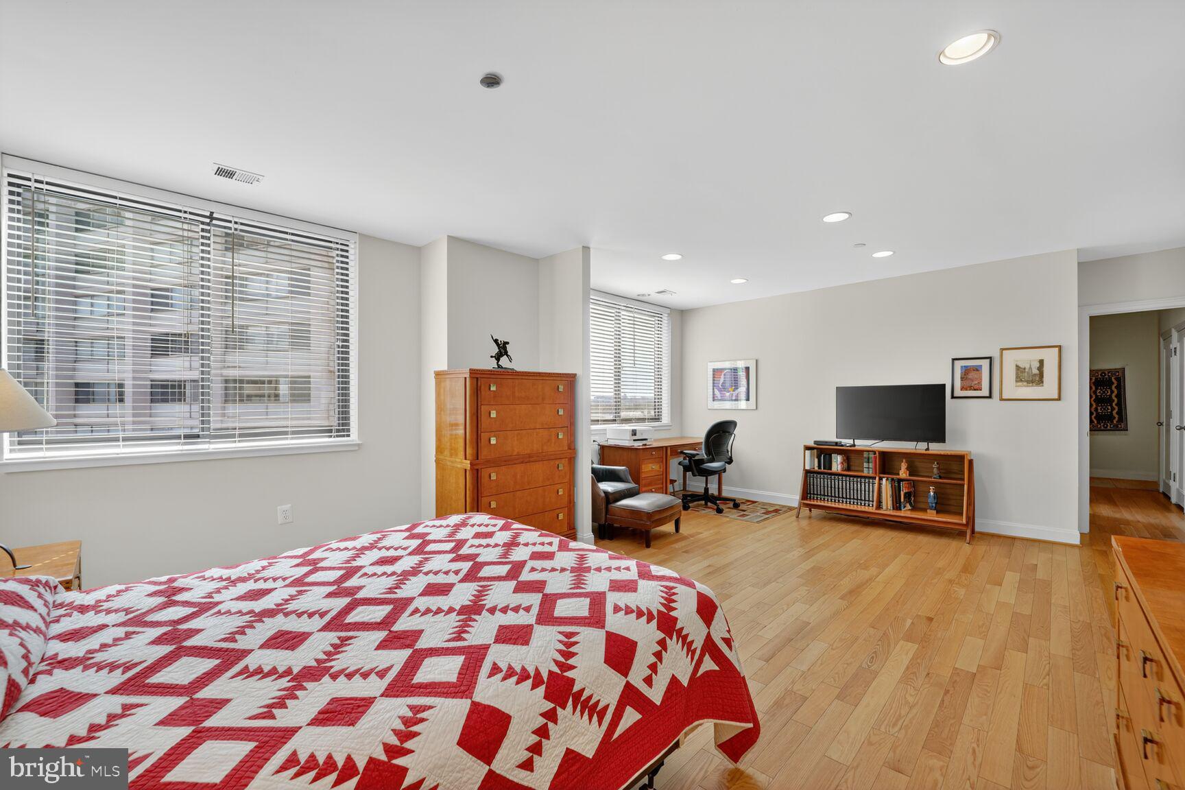 FRIENDSHIP HEIGHTS - Residential