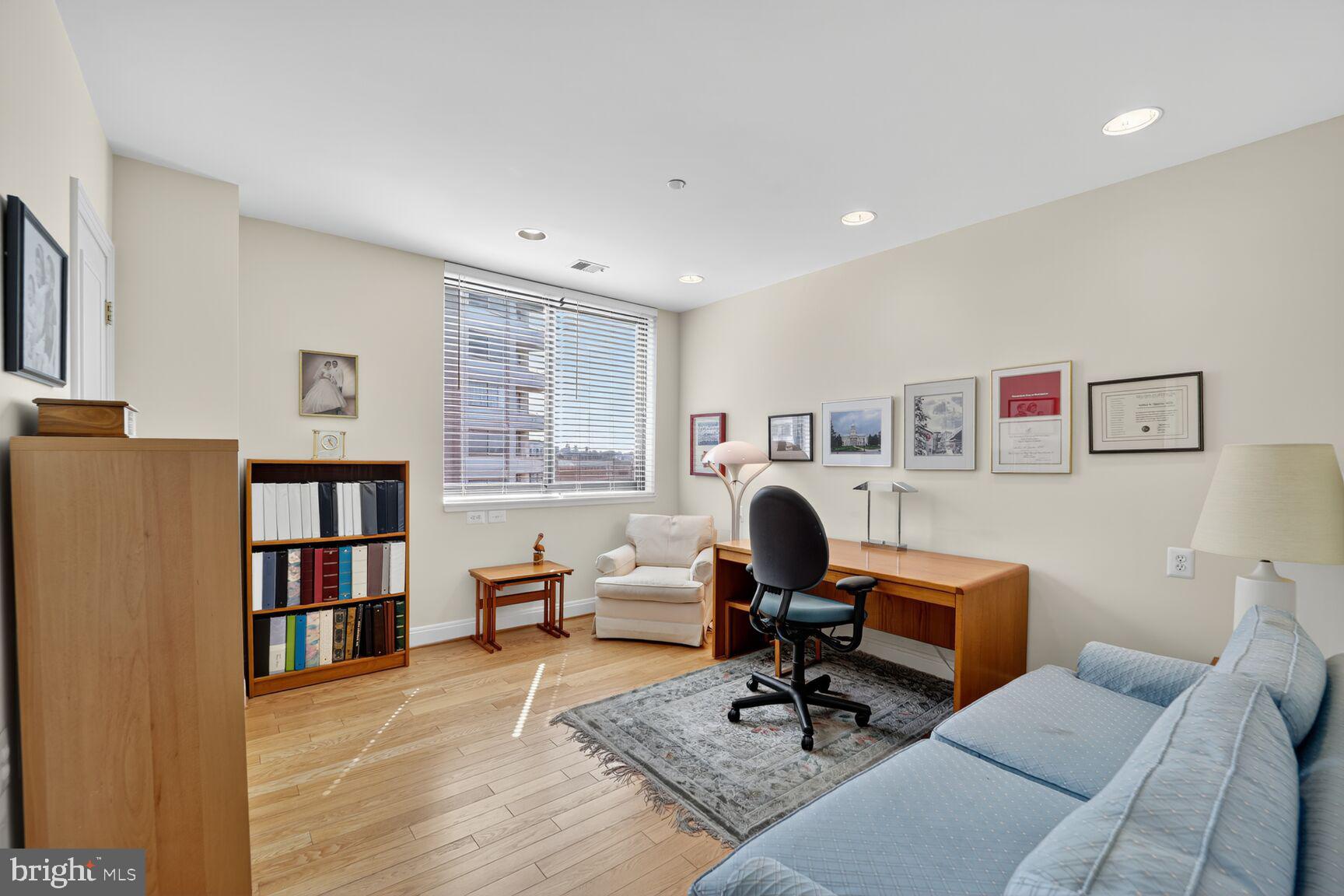 FRIENDSHIP HEIGHTS - Residential