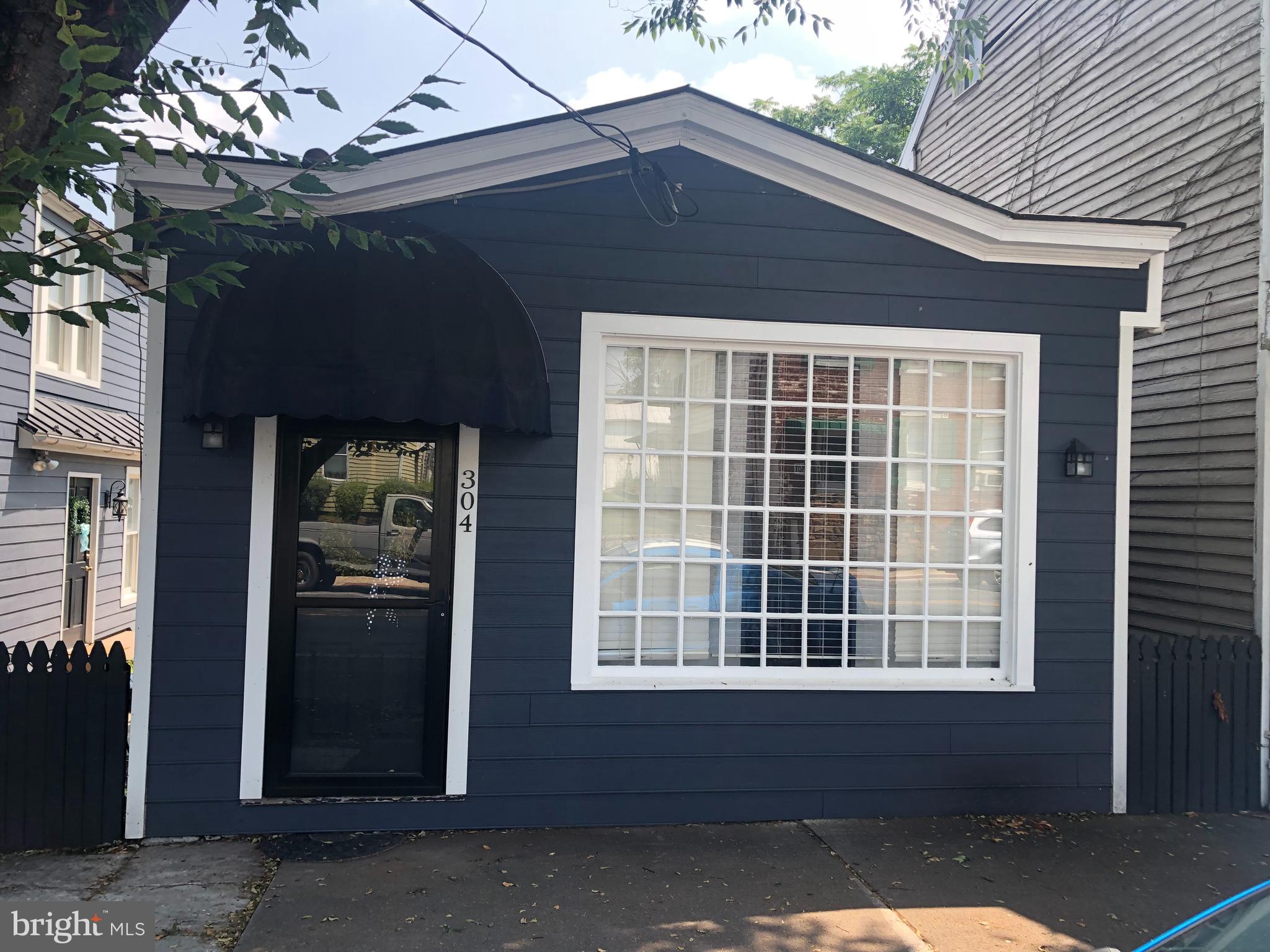 HISTORIC DOWNTOWN WINCHESTER - Residential Lease