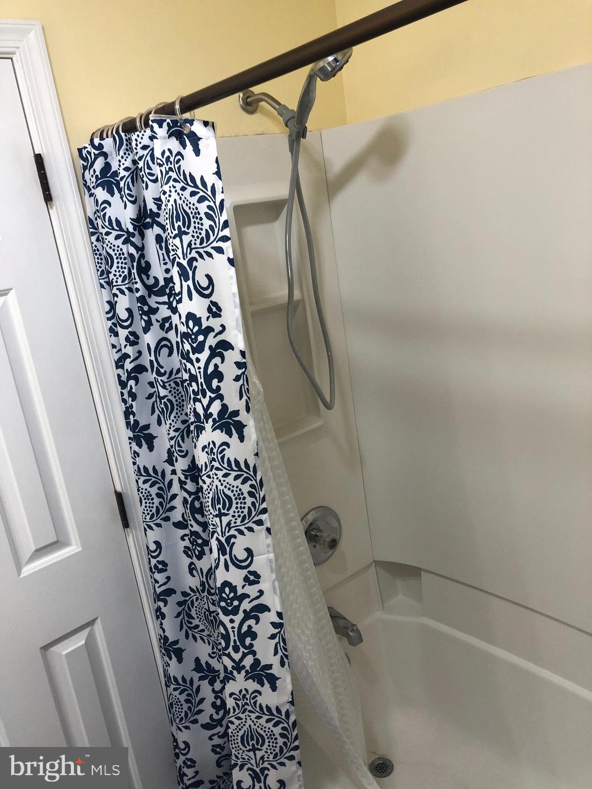 HISTORIC DOWNTOWN WINCHESTER - Residential Lease