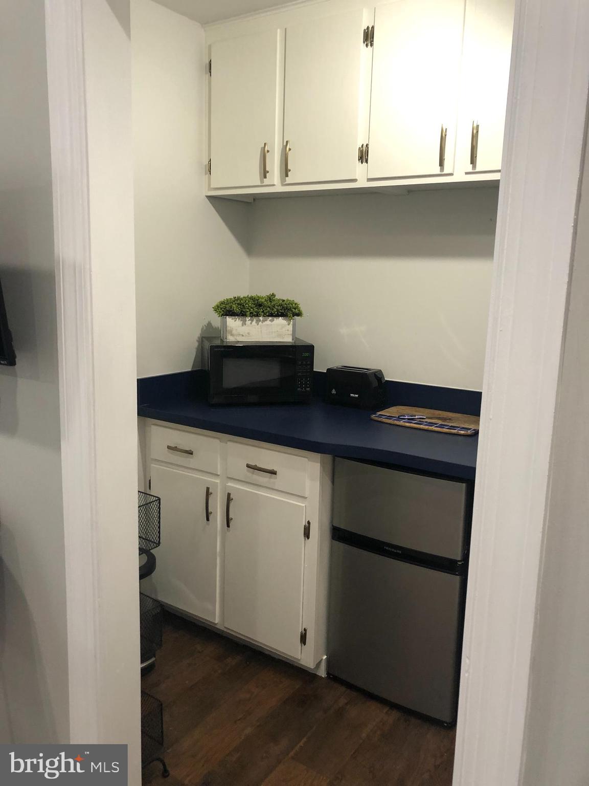 HISTORIC DOWNTOWN WINCHESTER - Residential Lease