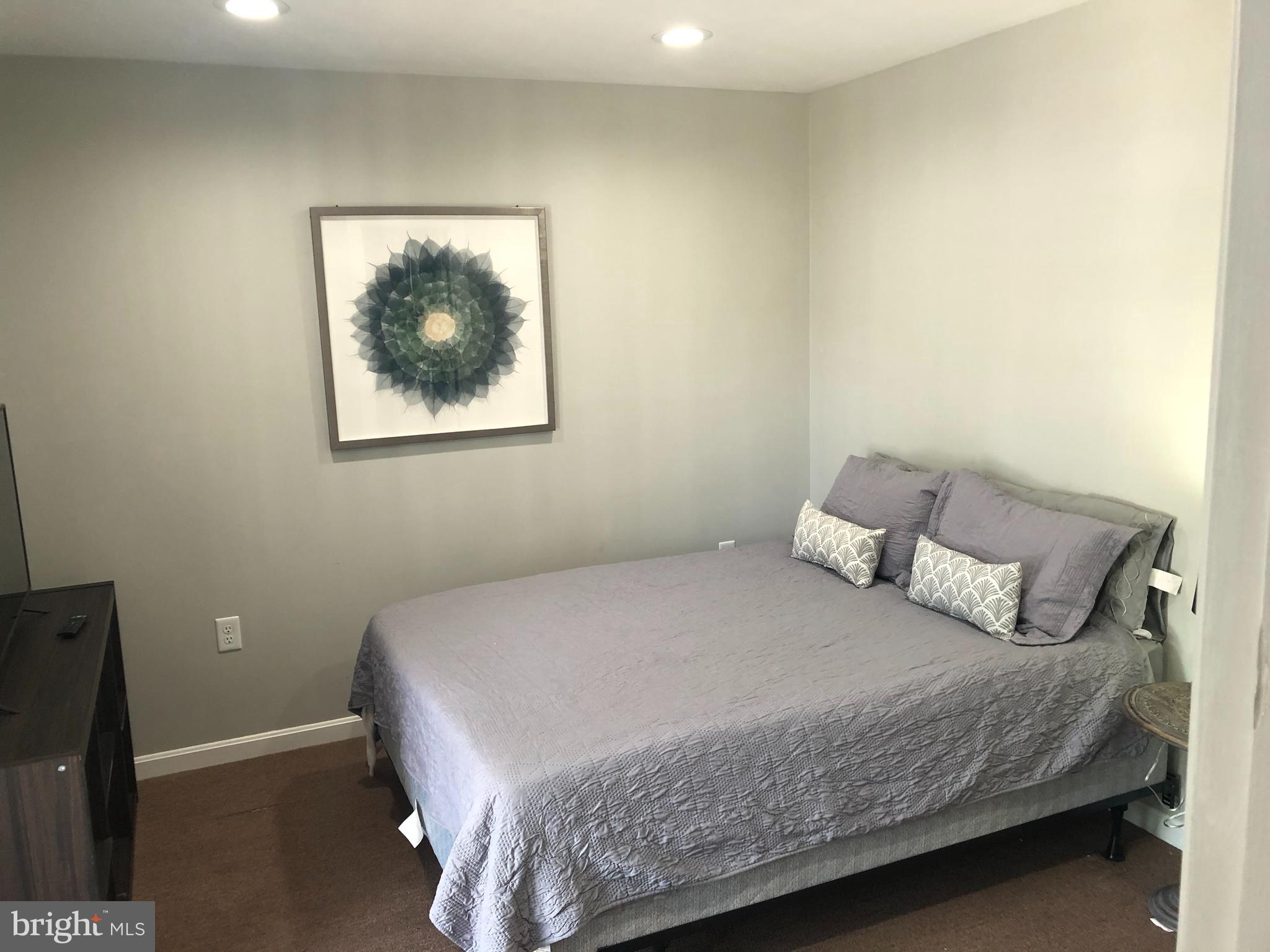 HISTORIC DOWNTOWN WINCHESTER - Residential Lease