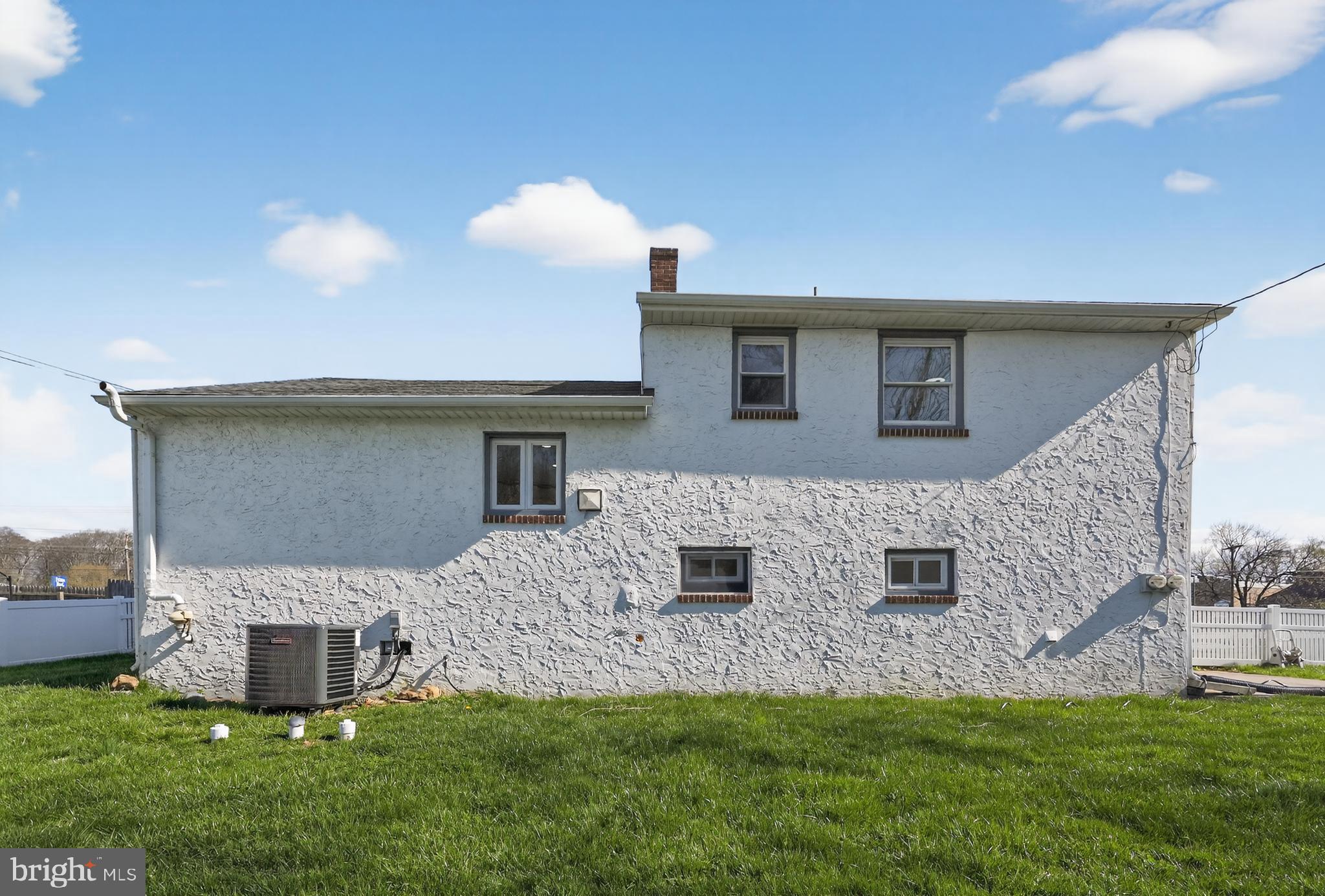 GLEN ACRES - Residential