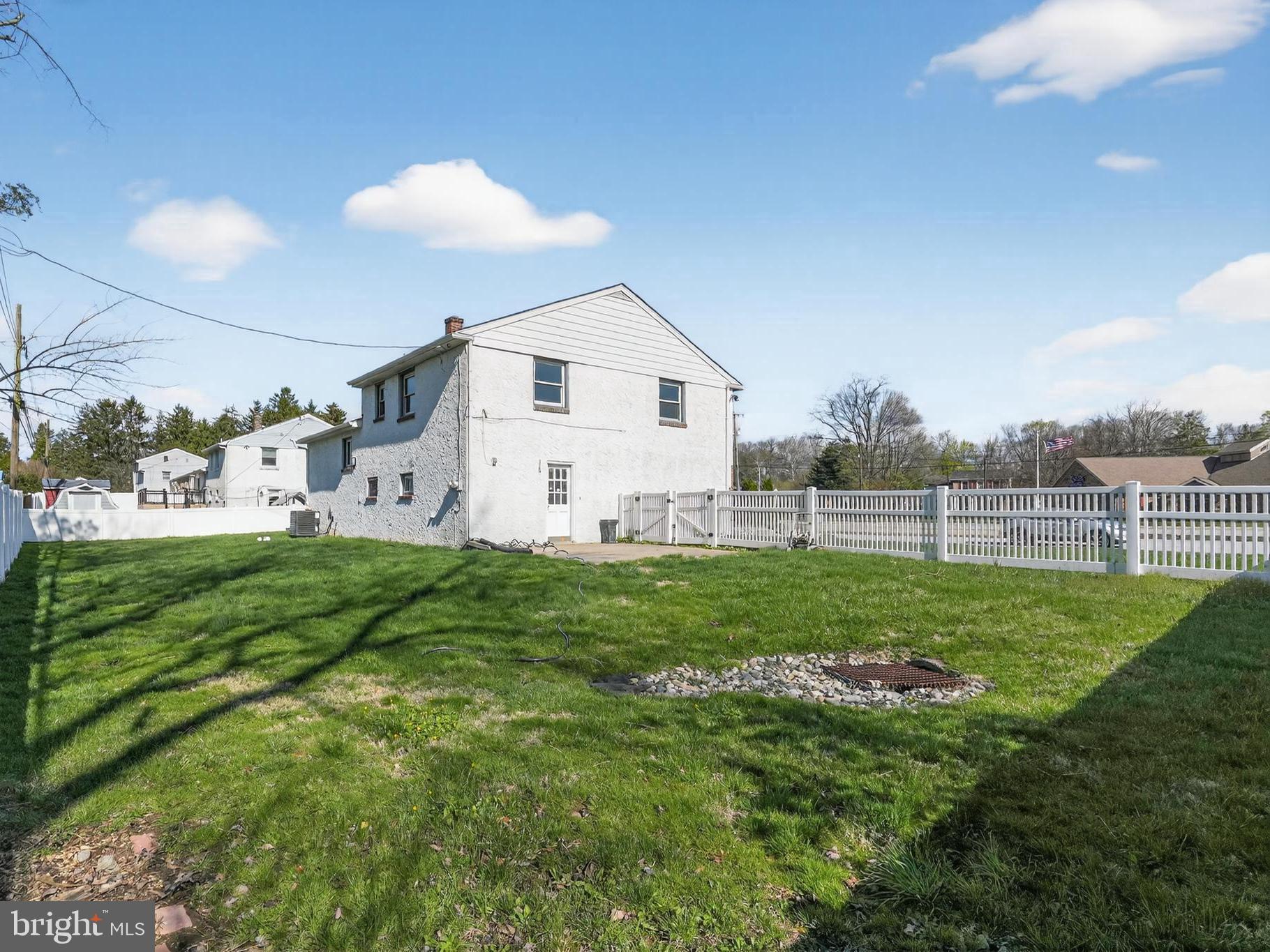 GLEN ACRES - Residential