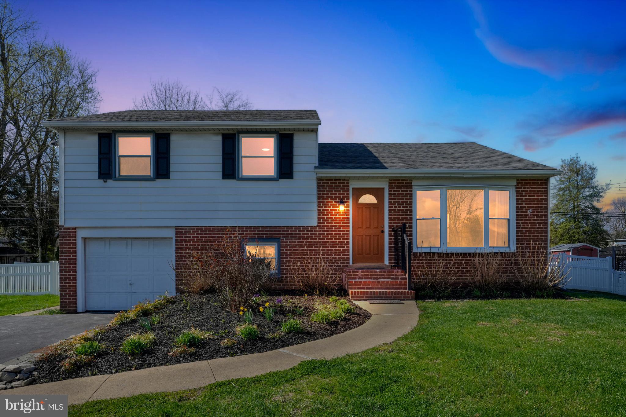 GLEN ACRES - Residential