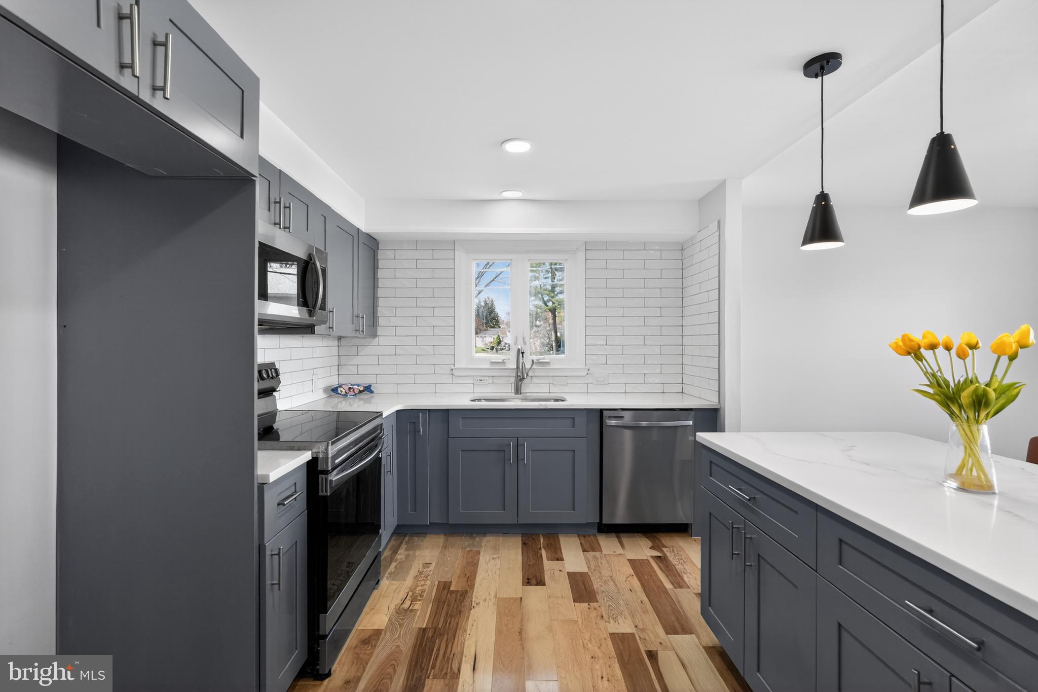 GLEN ACRES - Residential