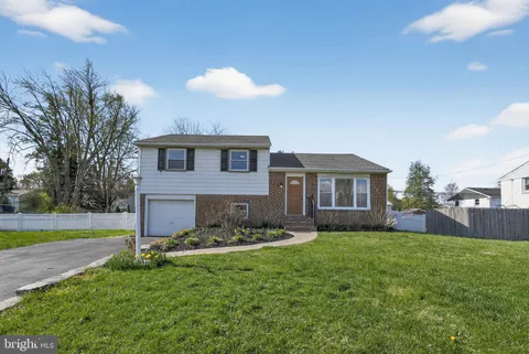 1206 W Chester Pike, West Chester, PA 19382 - MLS#: PACT2121838
