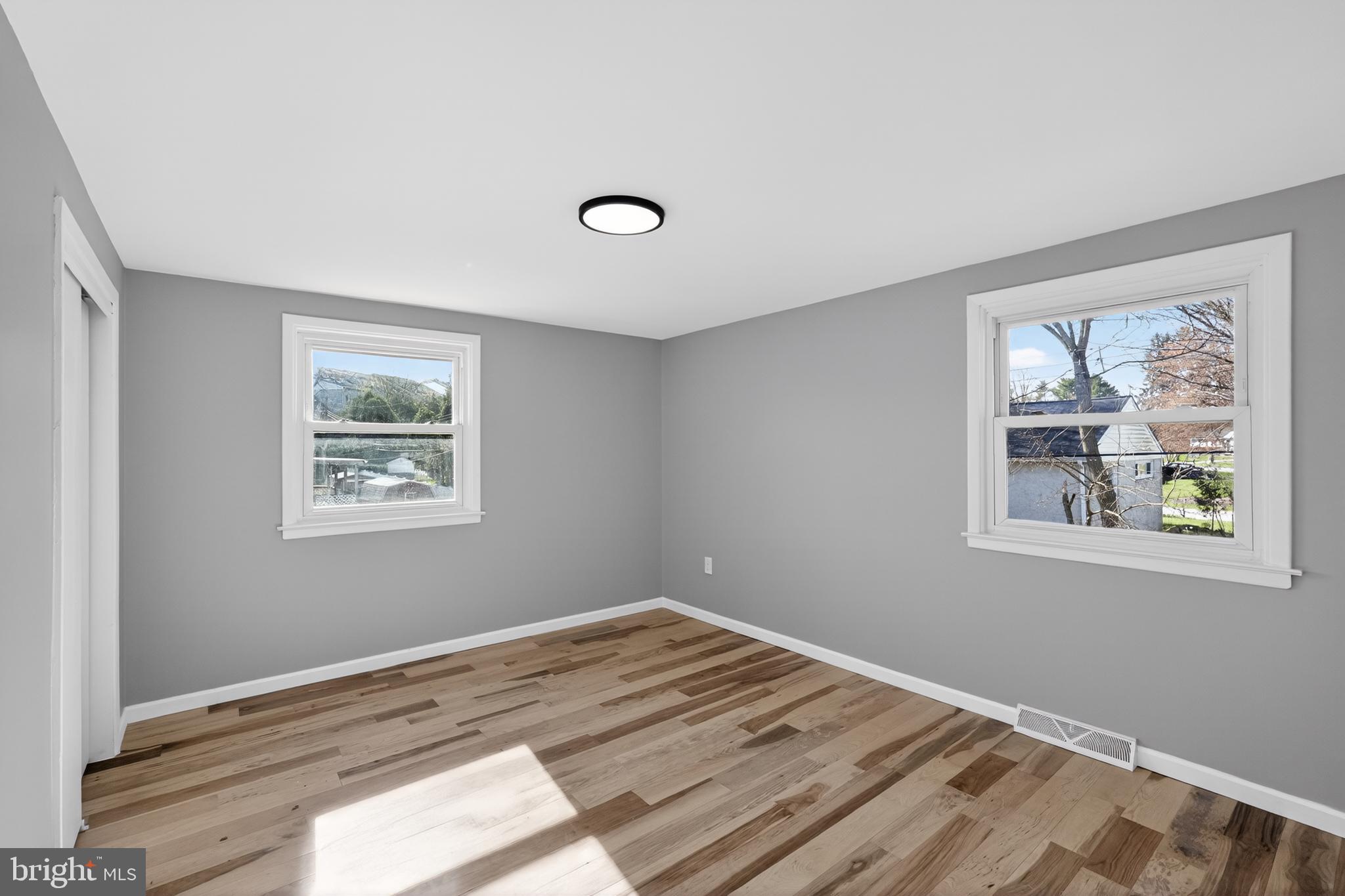 GLEN ACRES - Residential