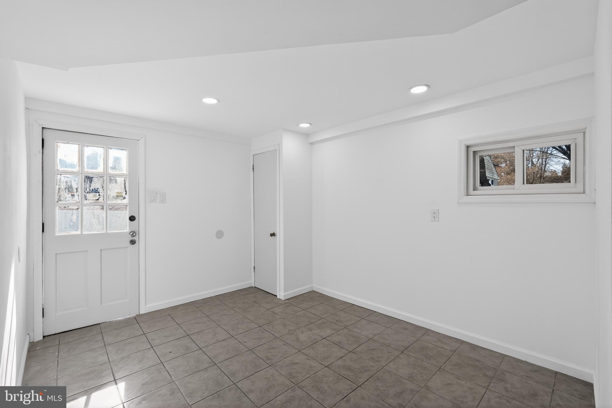 GLEN ACRES - Residential