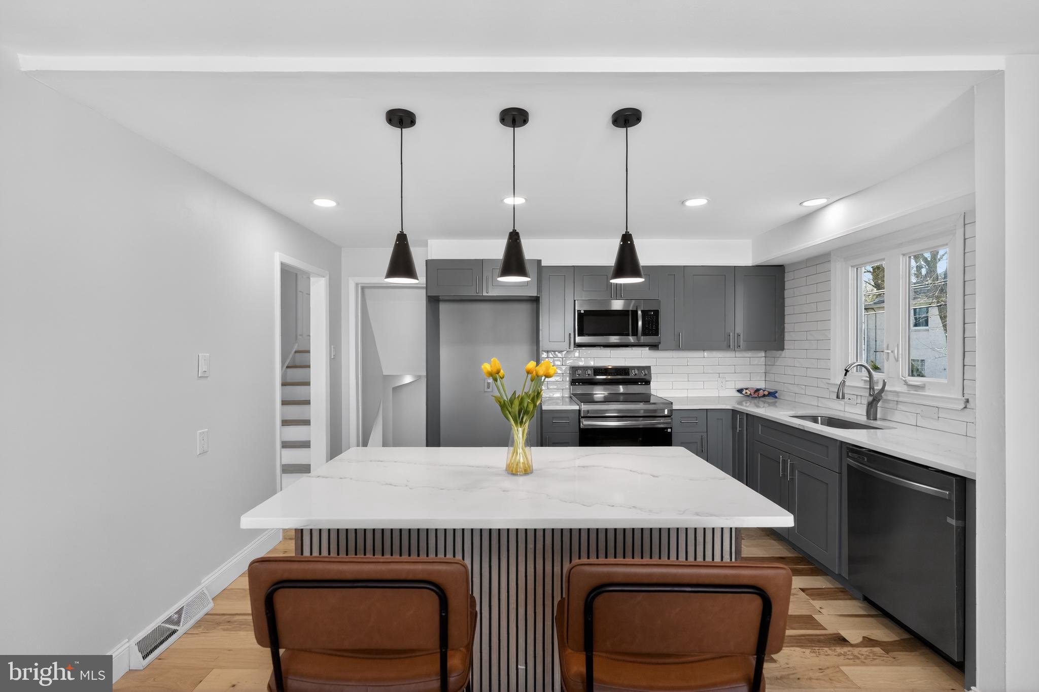 GLEN ACRES - Residential