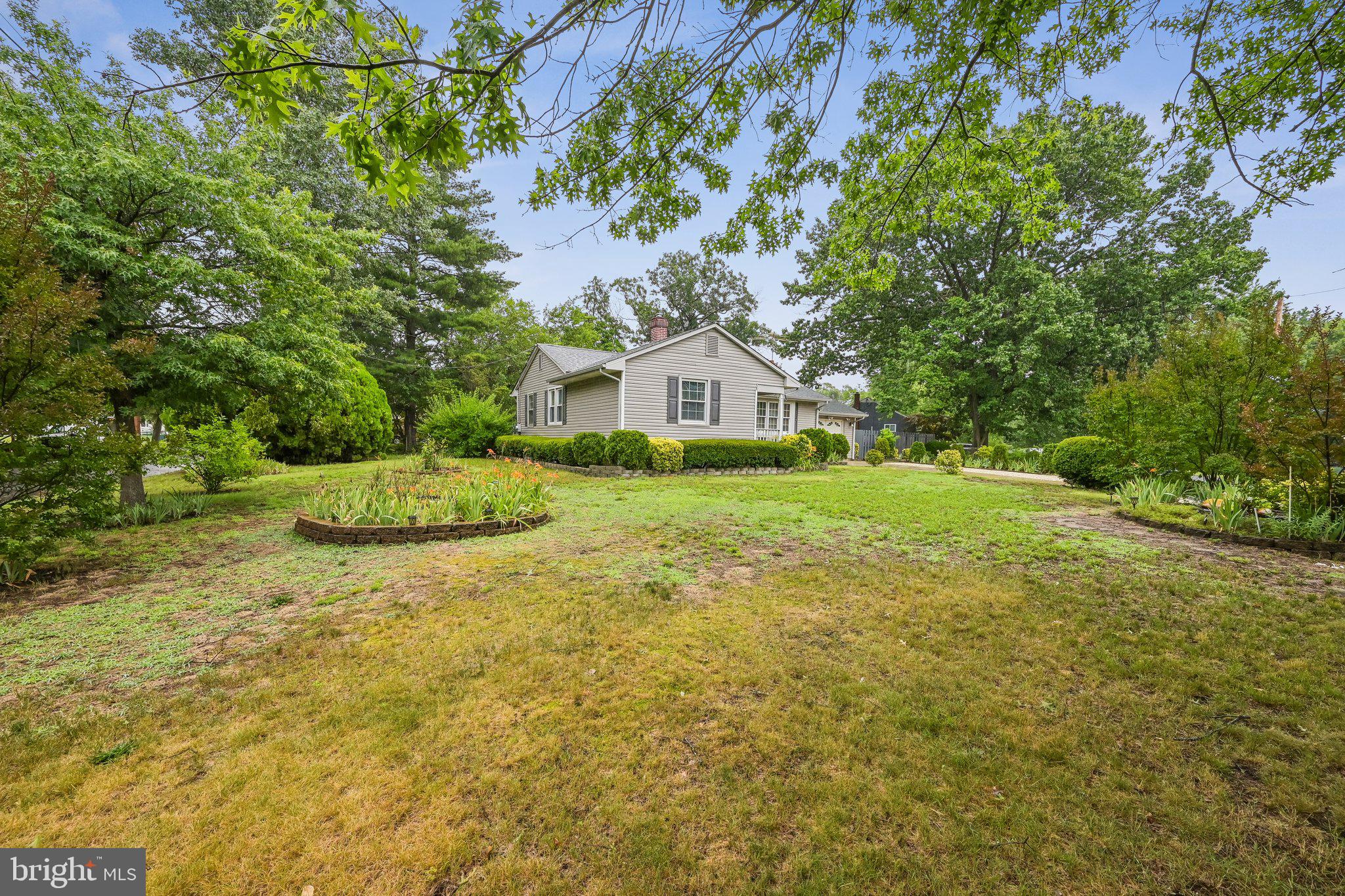 137 FAIRFAX DRIVE