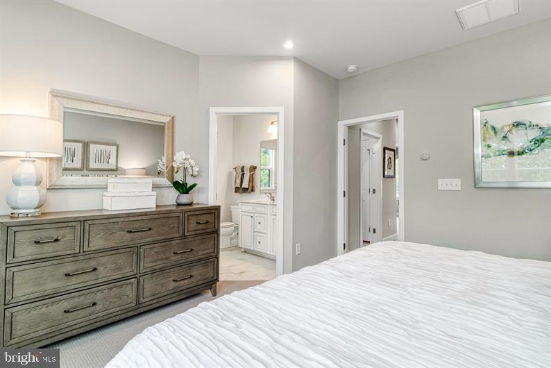 MONTGOMERY VILLAGE - Residential
