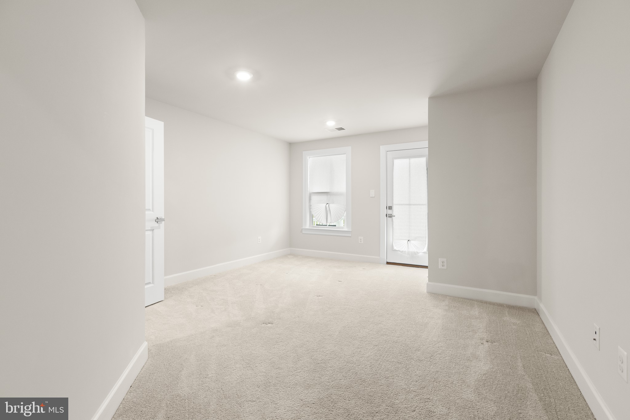 COASTAL CLUB - Residential