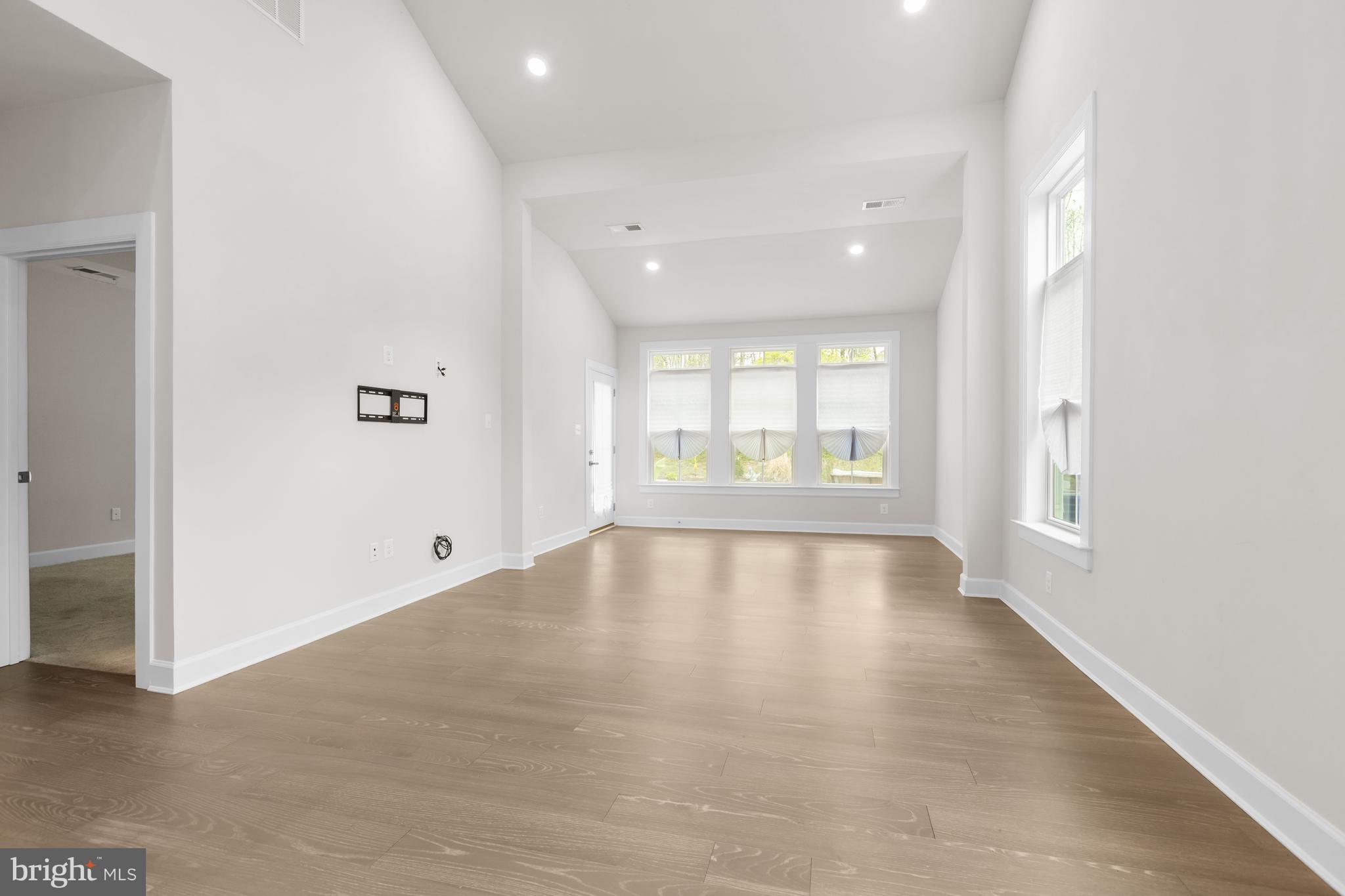 COASTAL CLUB - Residential