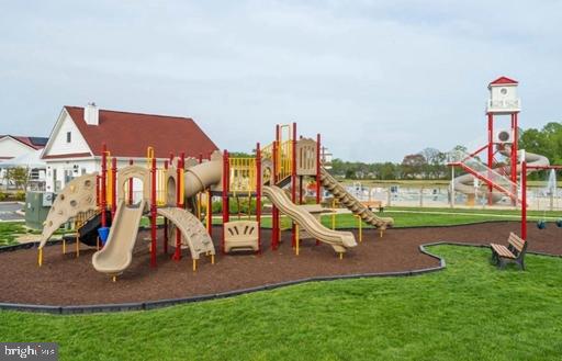 COASTAL CLUB - Residential