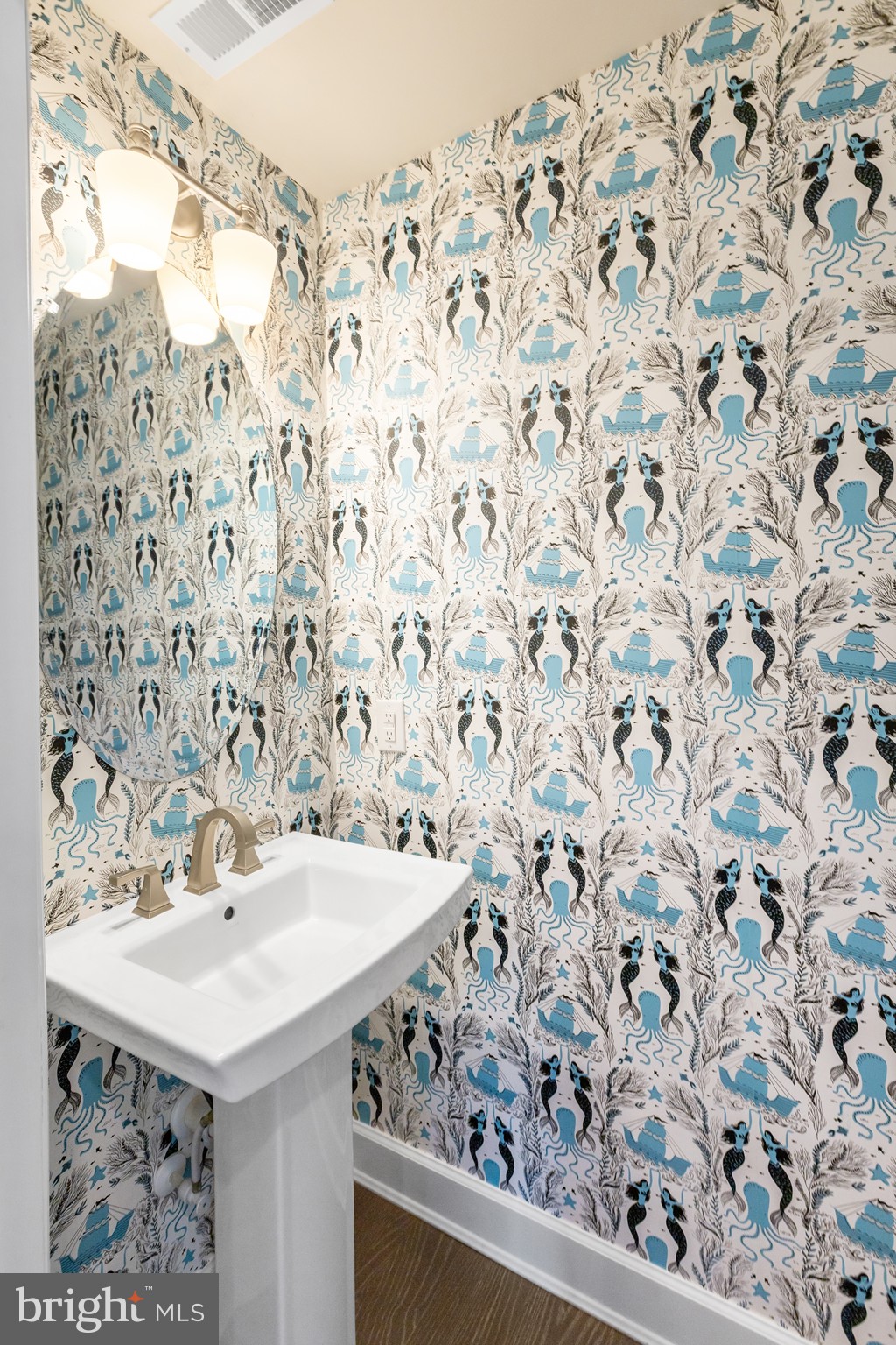 COASTAL CLUB - Residential