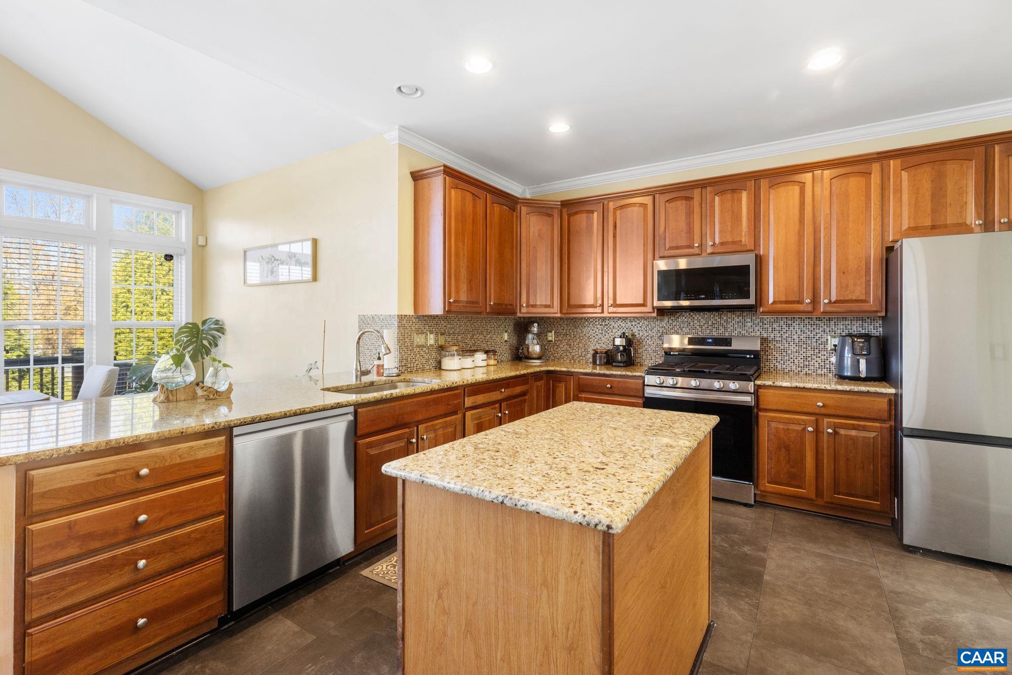 SPRING CREEK - Residential