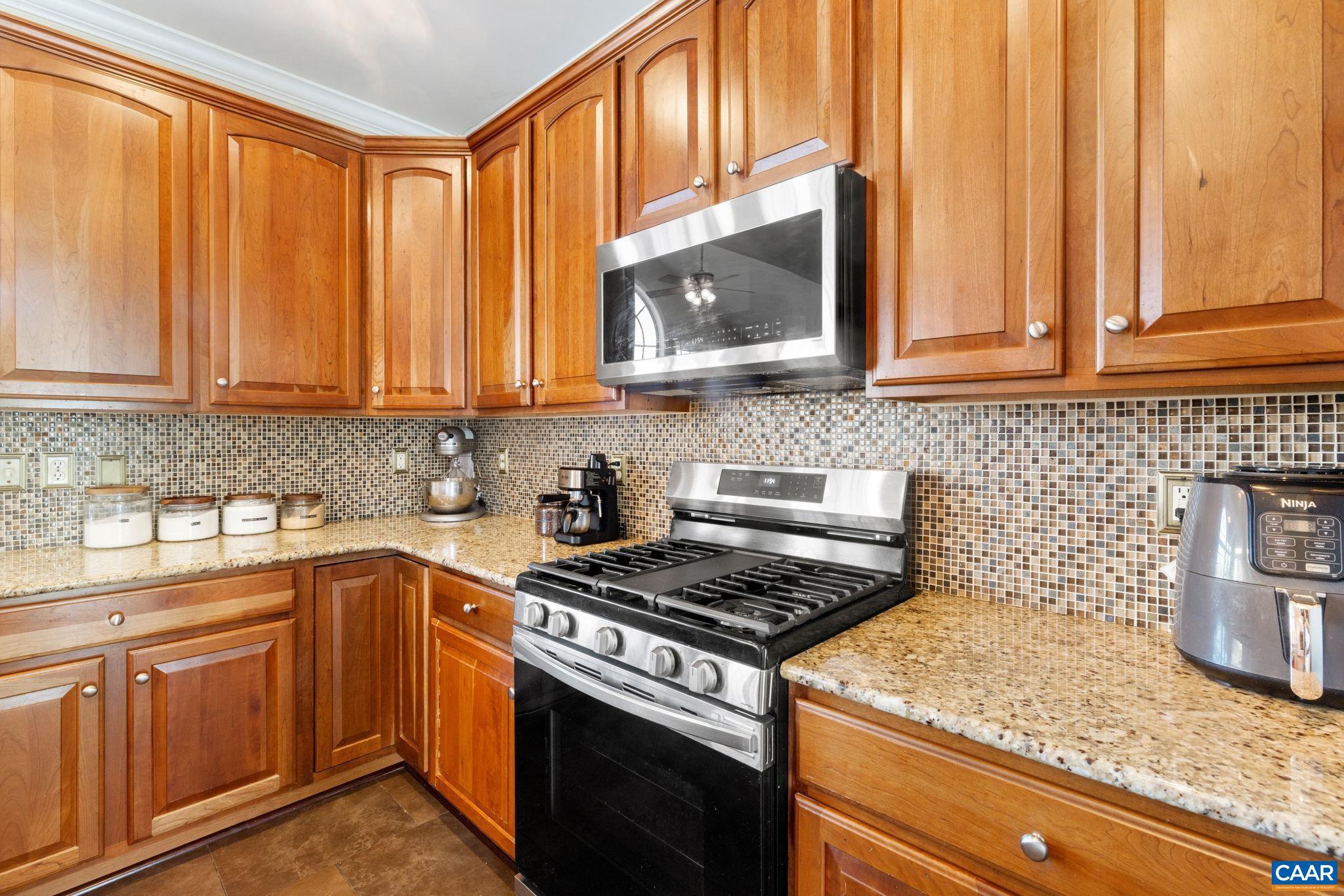 SPRING CREEK - Residential