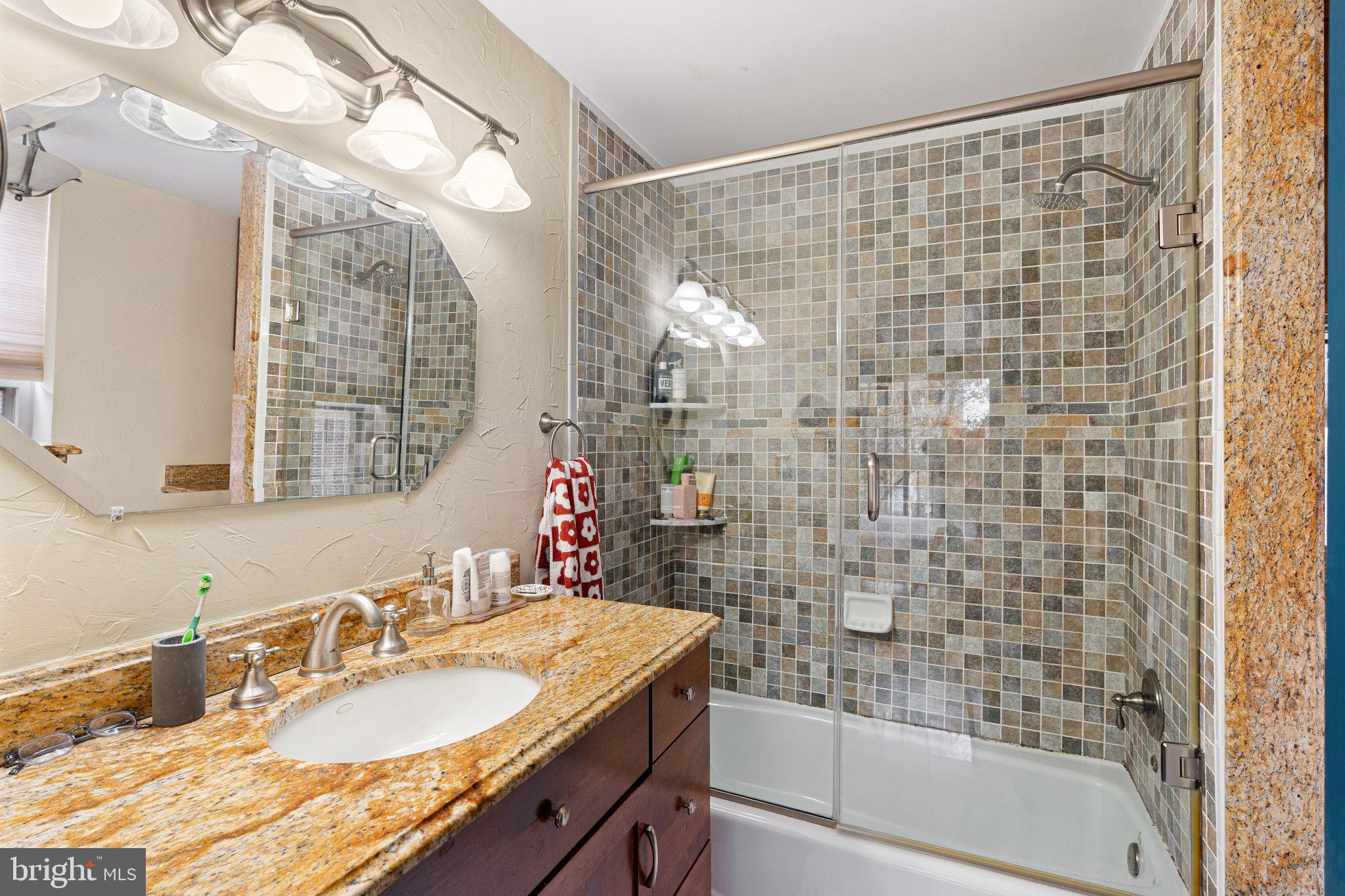 OLD CITY - Residential