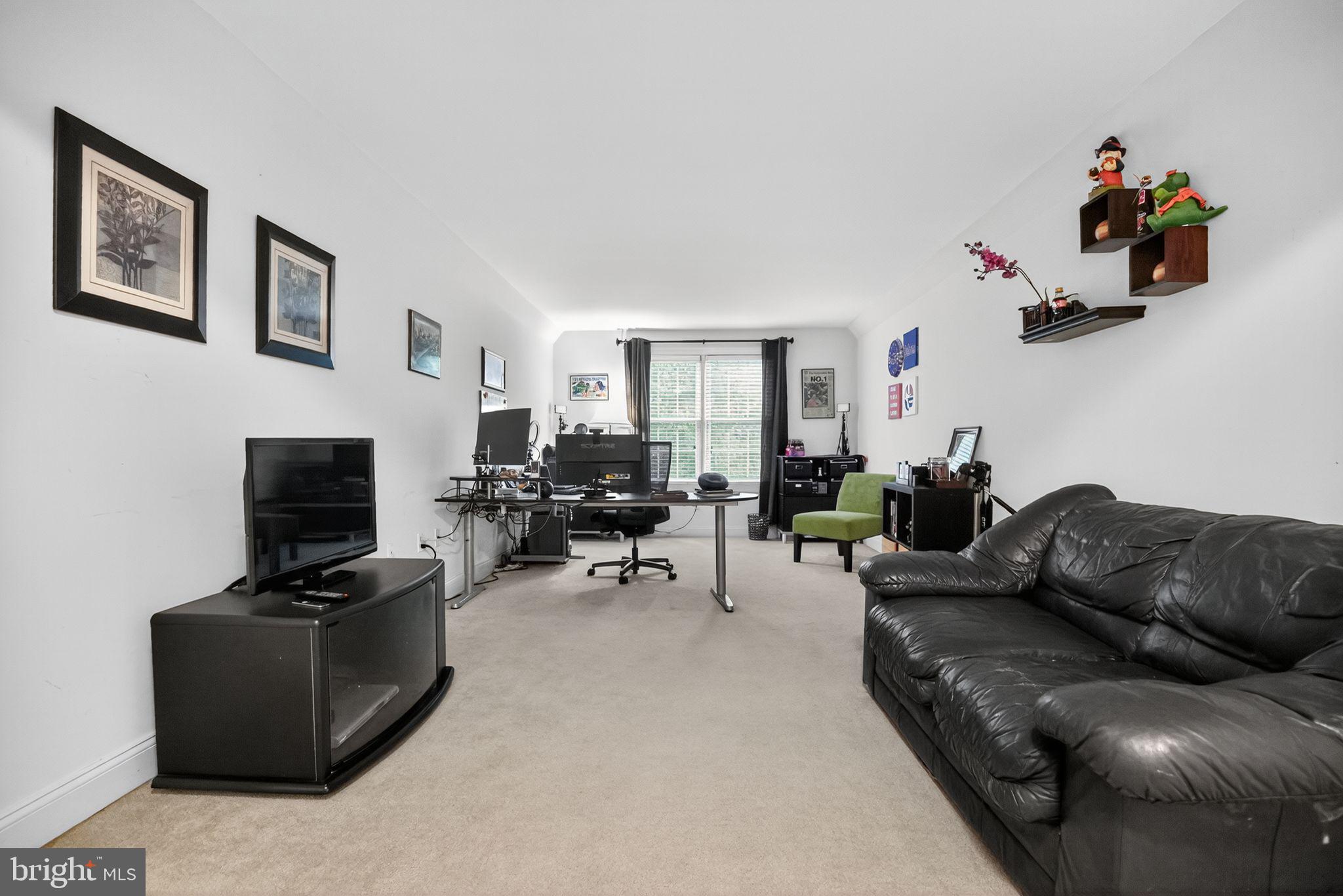 LEDERACH GOLF FAIRWY - Residential