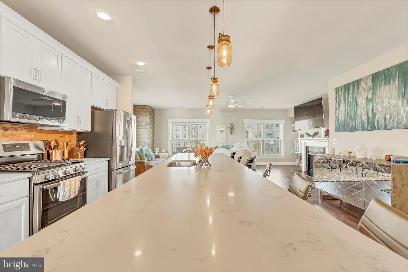 ADMIRALS SQUARE - Residential