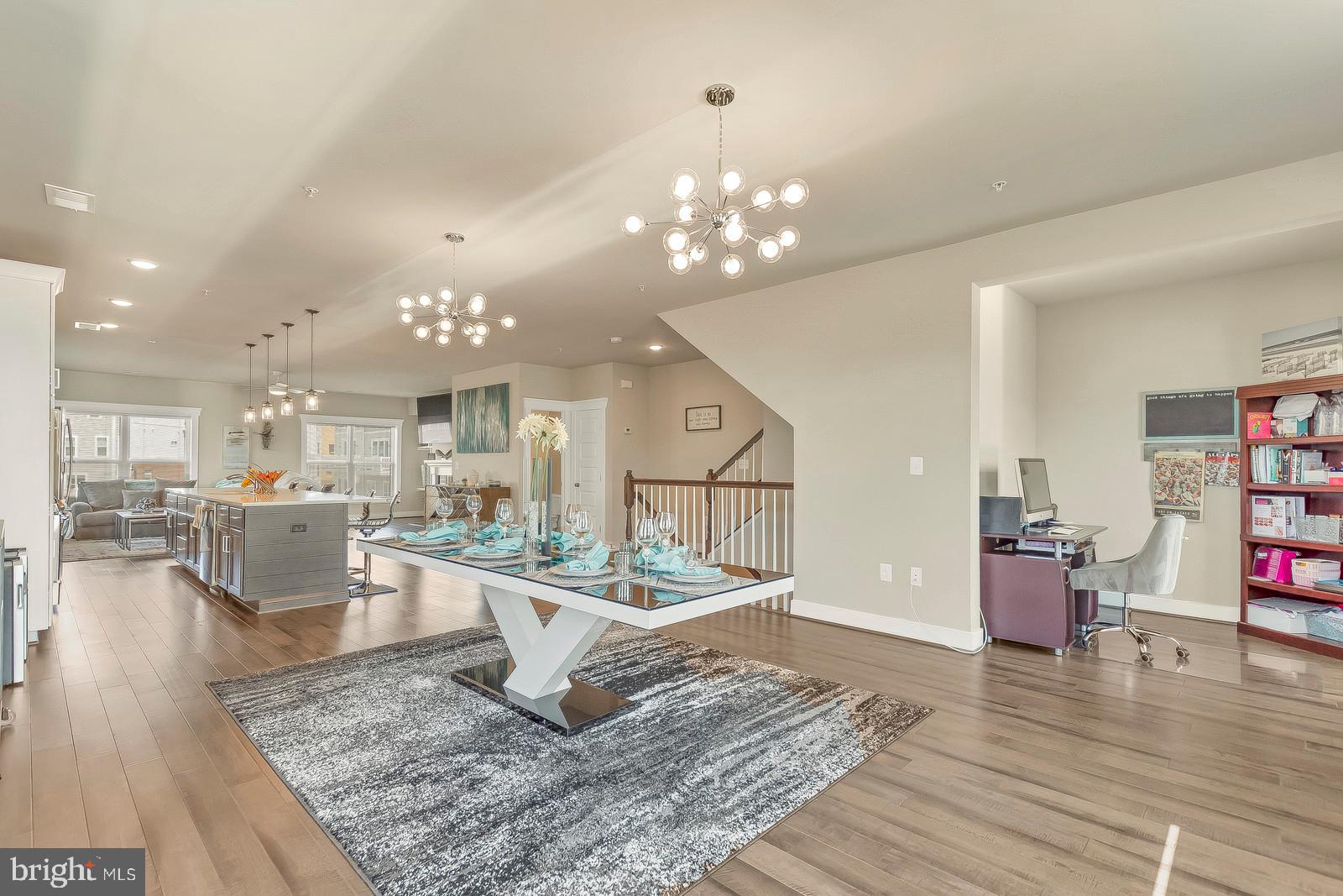 ADMIRALS SQUARE - Residential