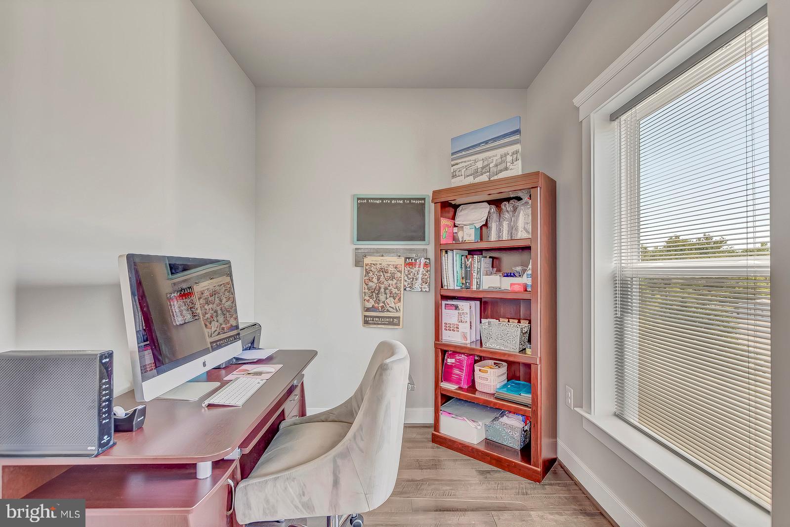 ADMIRALS SQUARE - Residential