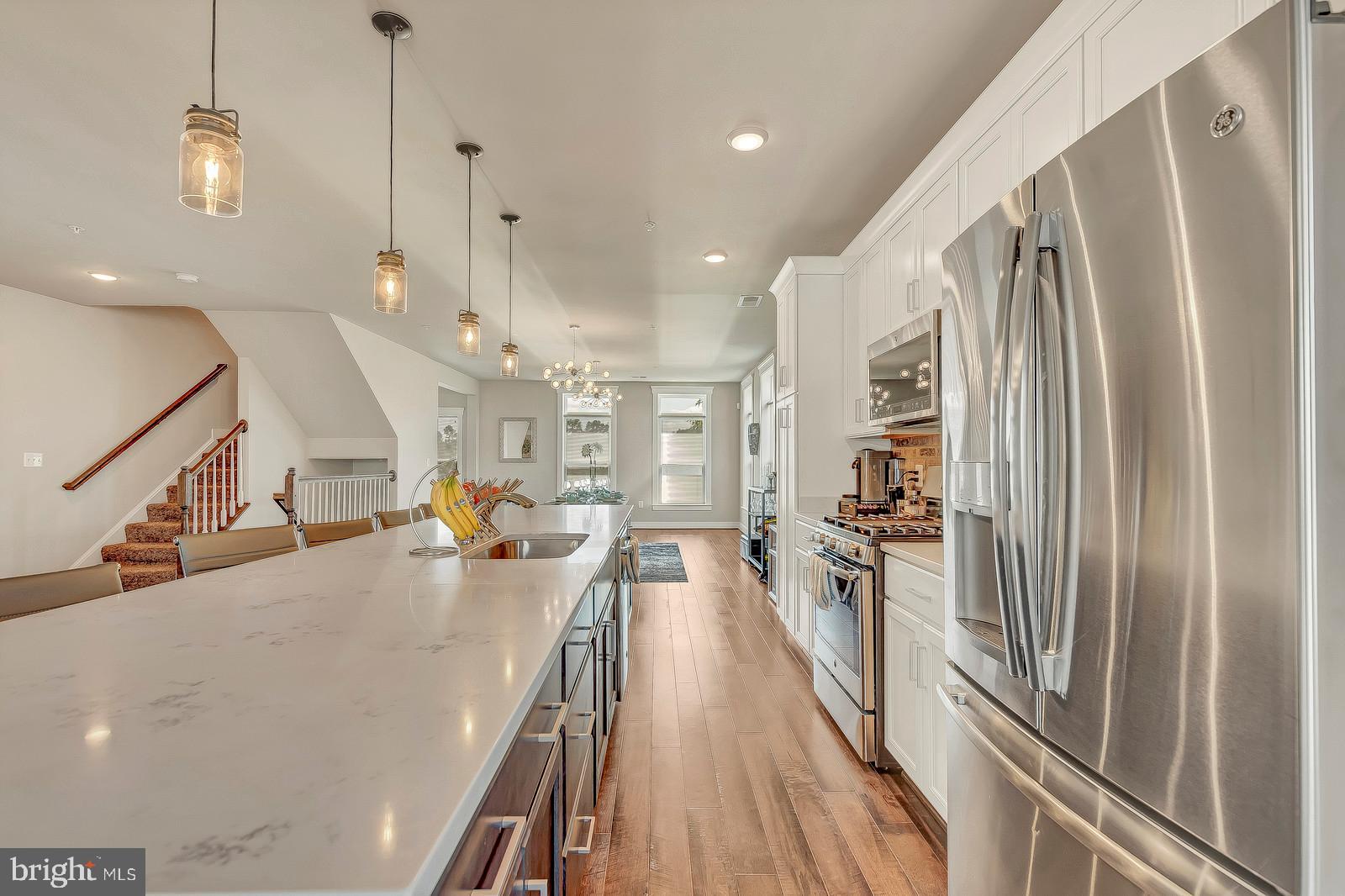 ADMIRALS SQUARE - Residential