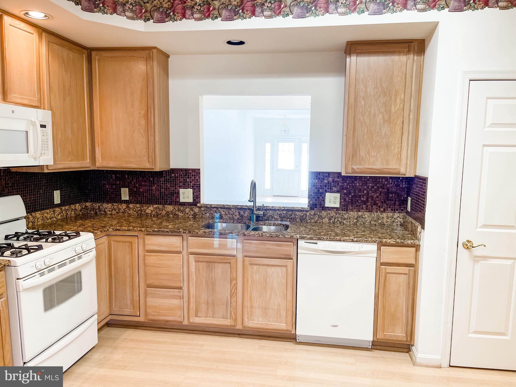 SALEM FIELDS - Residential Lease