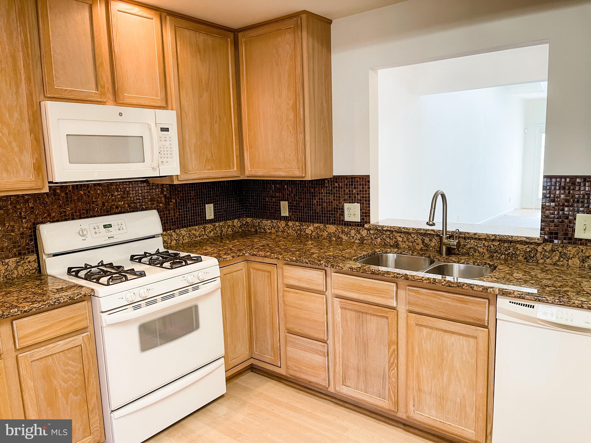 SALEM FIELDS - Residential Lease