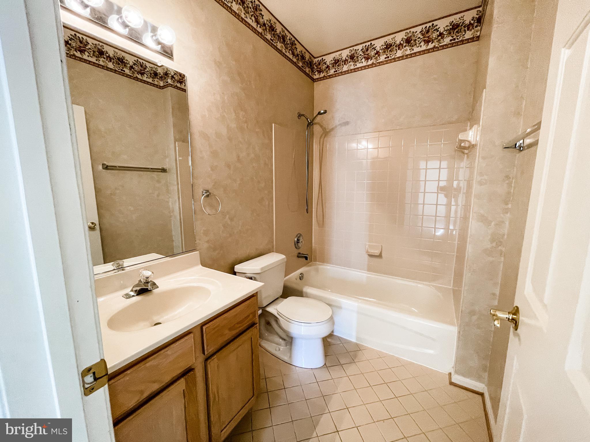 SALEM FIELDS - Residential Lease