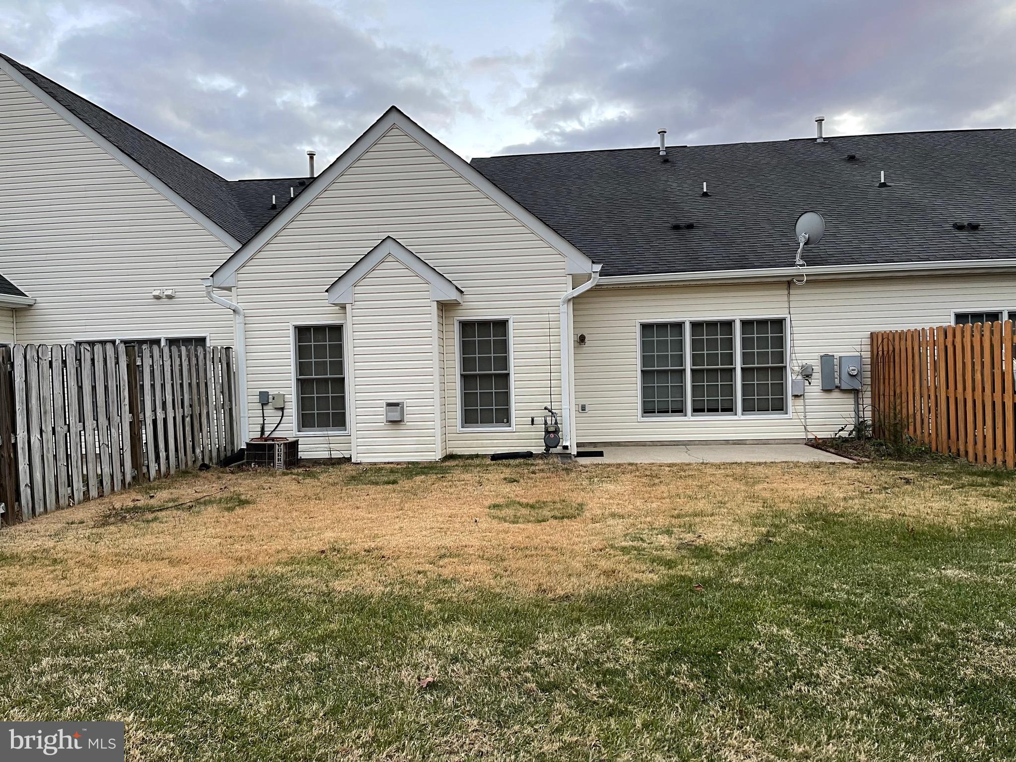 SALEM FIELDS - Residential Lease