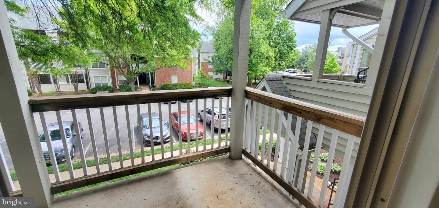 PENDERBROOK SQUARE CONDOMINIUMS - Residential